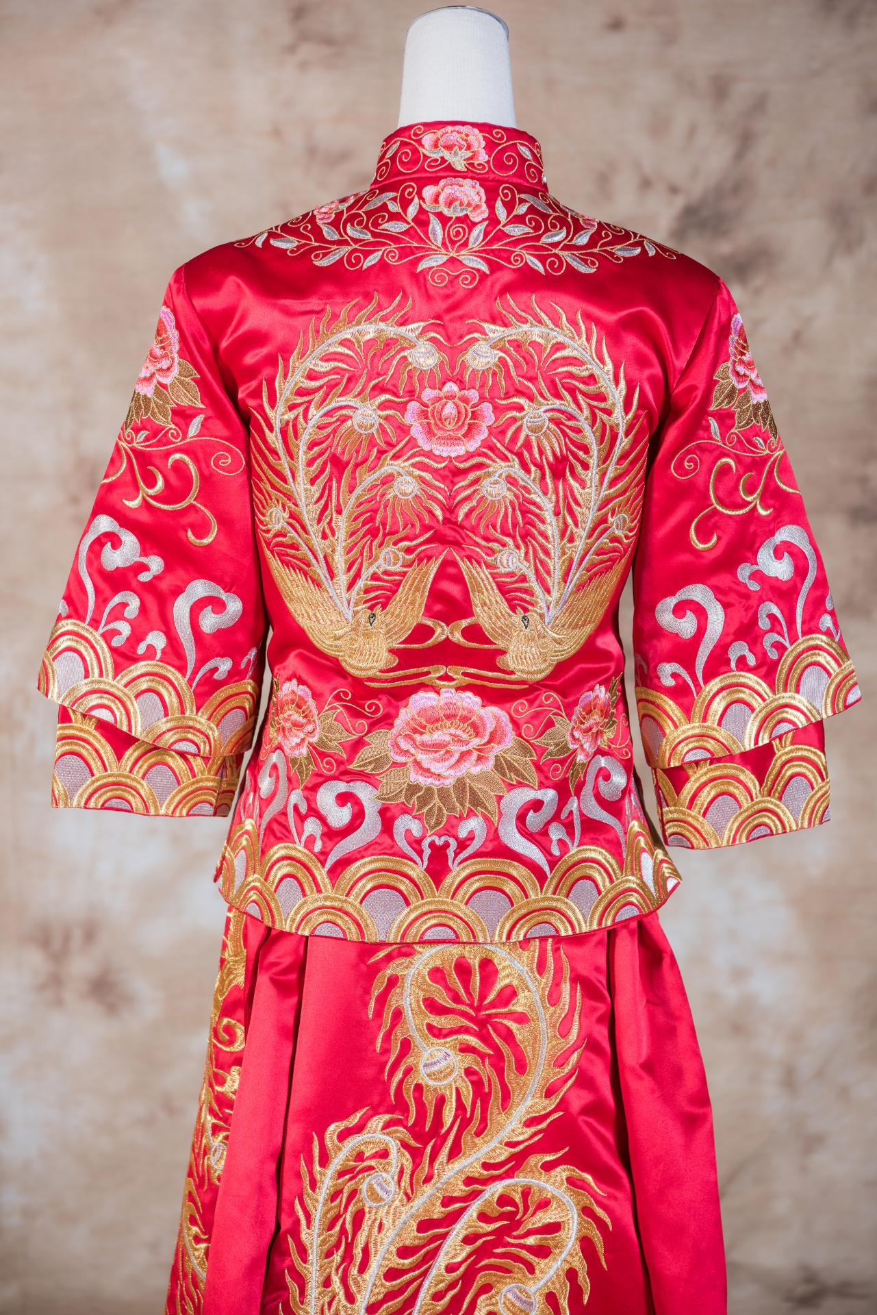 拍照秀禾服,宴客秀禾服,秀禾服,中式禮服,中式婚紗,龍鳳褂,秀禾服款式,秀禾服租借,秀禾服婚紗