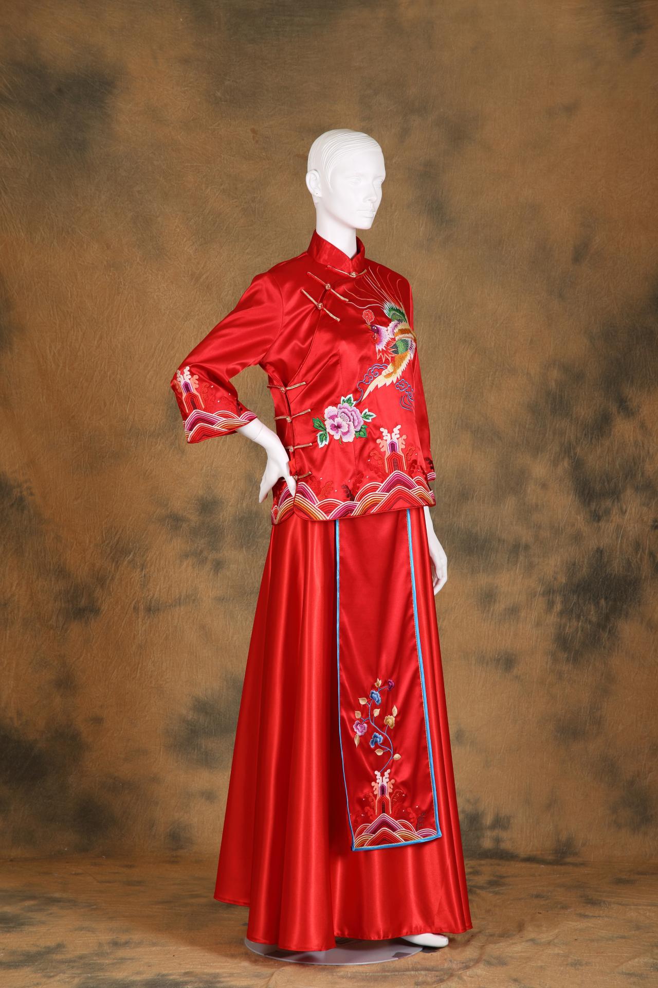 拍照秀禾服,宴客秀禾服,秀禾服,中式禮服,中式婚紗,龍鳳褂,秀禾服款式,秀禾服租借,秀禾服婚紗