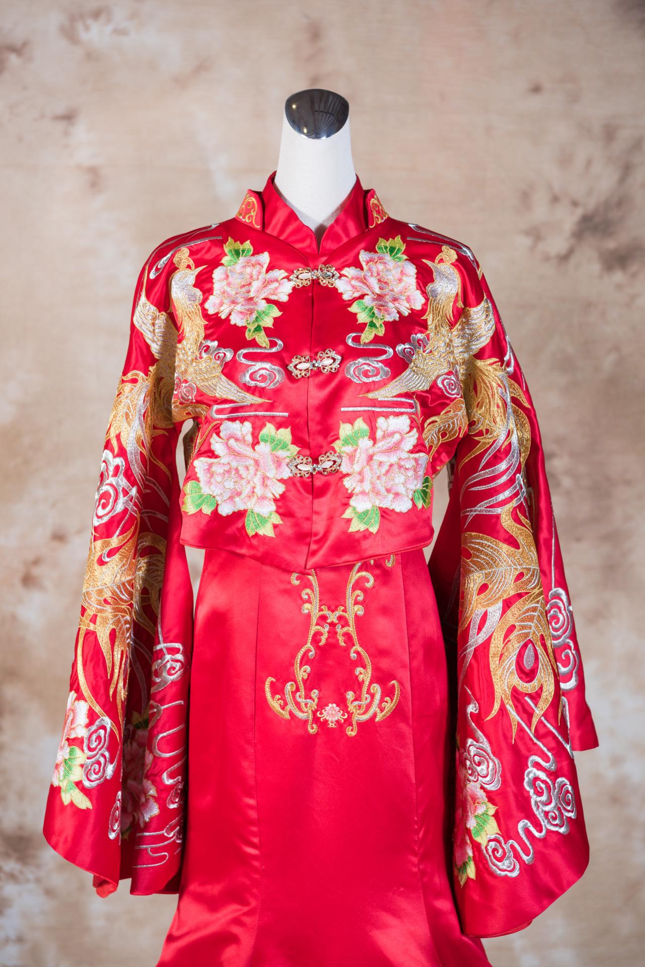 拍照秀禾服,宴客秀禾服,秀禾服,中式禮服,中式婚紗,龍鳳褂,秀禾服款式,秀禾服租借,秀禾服婚紗