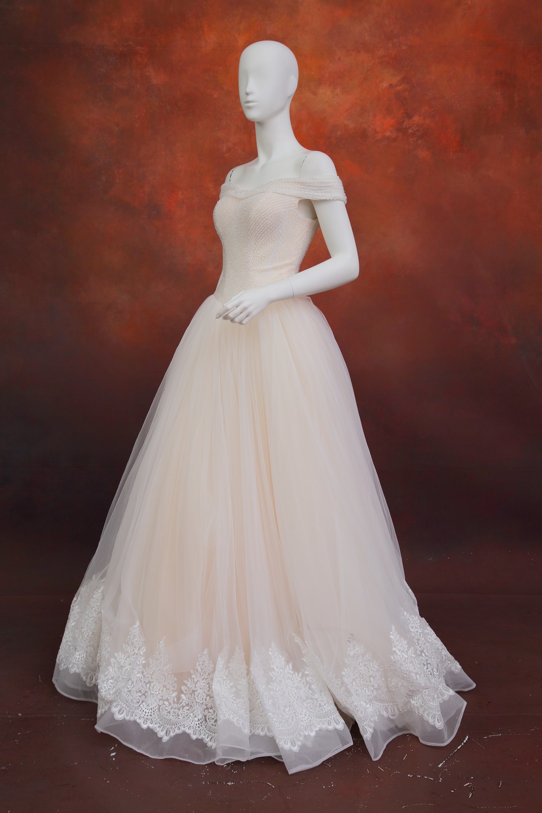 拍照類白紗,宴客類白紗,宴客白紗,類白紗,輕婚紗,婚紗禮服,白紗禮服,禮服租借,白紗款式,類白紗推薦,婚禮白紗