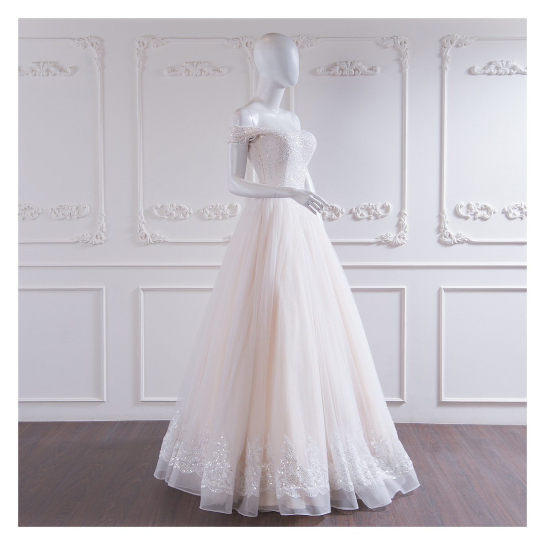 拍照類白紗,宴客類白紗,宴客白紗,類白紗,輕婚紗,婚紗禮服,白紗禮服,禮服租借,白紗款式,類白紗推薦,婚禮白紗