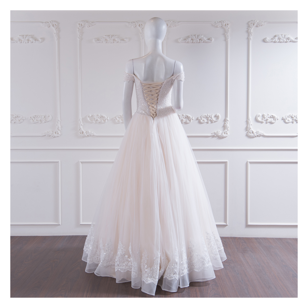 拍照類白紗,宴客類白紗,宴客白紗,類白紗,輕婚紗,婚紗禮服,白紗禮服,禮服租借,白紗款式,類白紗推薦,婚禮白紗