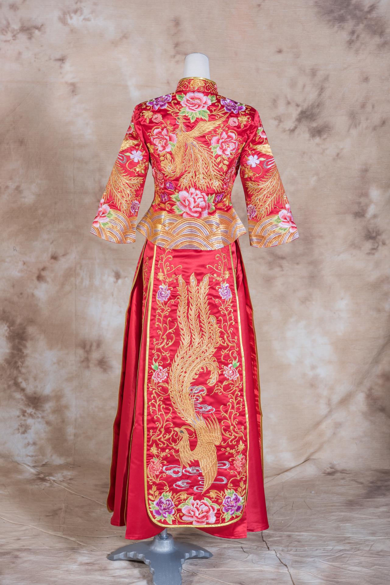 拍照秀禾服,宴客秀禾服,秀禾服,中式禮服,中式婚紗,龍鳳褂,秀禾服款式,秀禾服租借,秀禾服婚紗