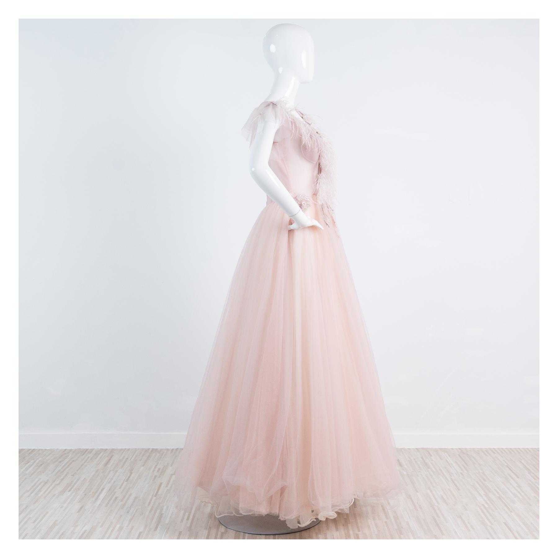 拍照禮服,宴客禮服,晚宴禮服,宴會禮服,禮服租借,禮服款式,晚禮服,禮服出租,禮服洋裝,禮服婚紗,禮服推薦