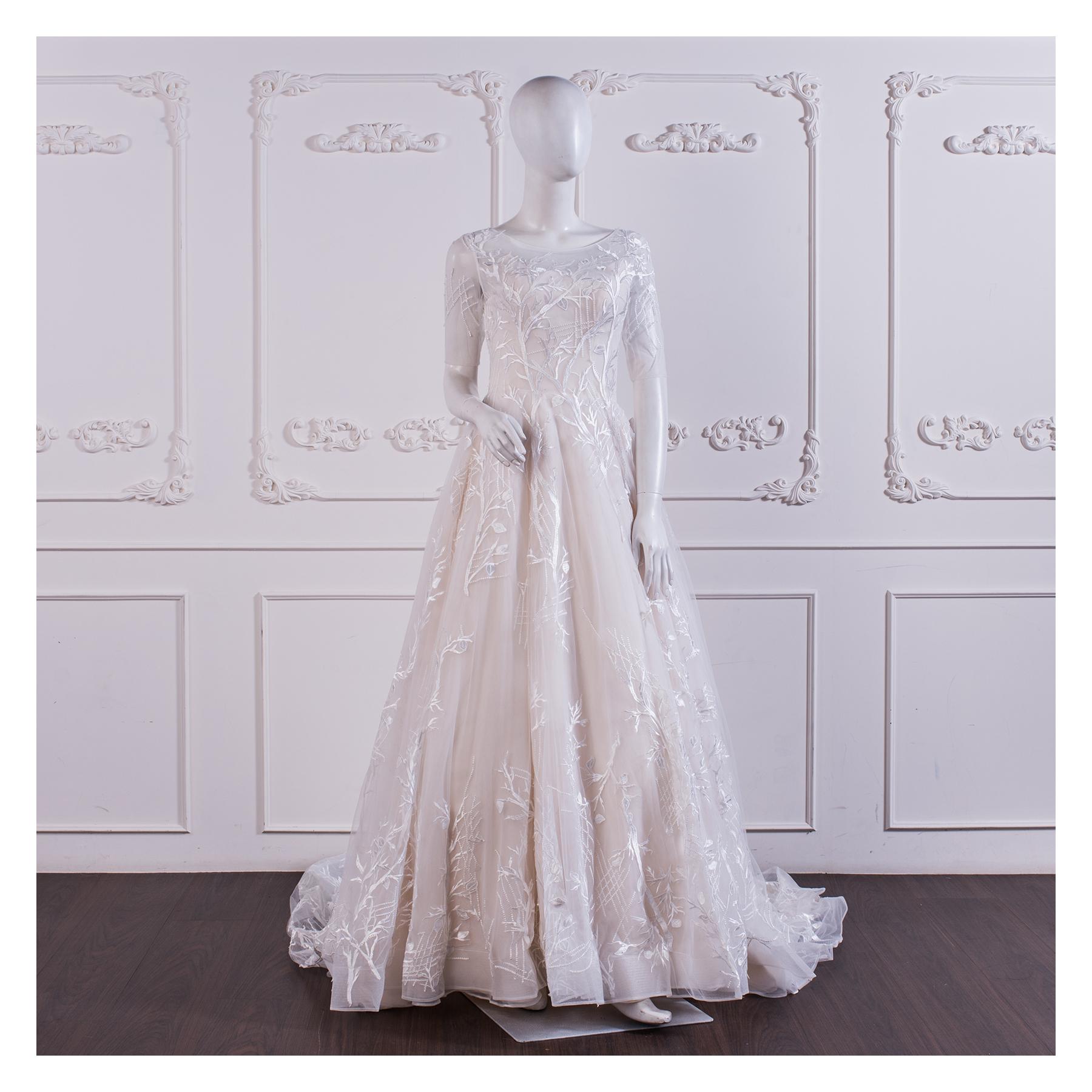 拍照類白紗,宴客類白紗,宴客白紗,類白紗,輕婚紗,婚紗禮服,白紗禮服,禮服租借,白紗款式,類白紗推薦,婚禮白紗