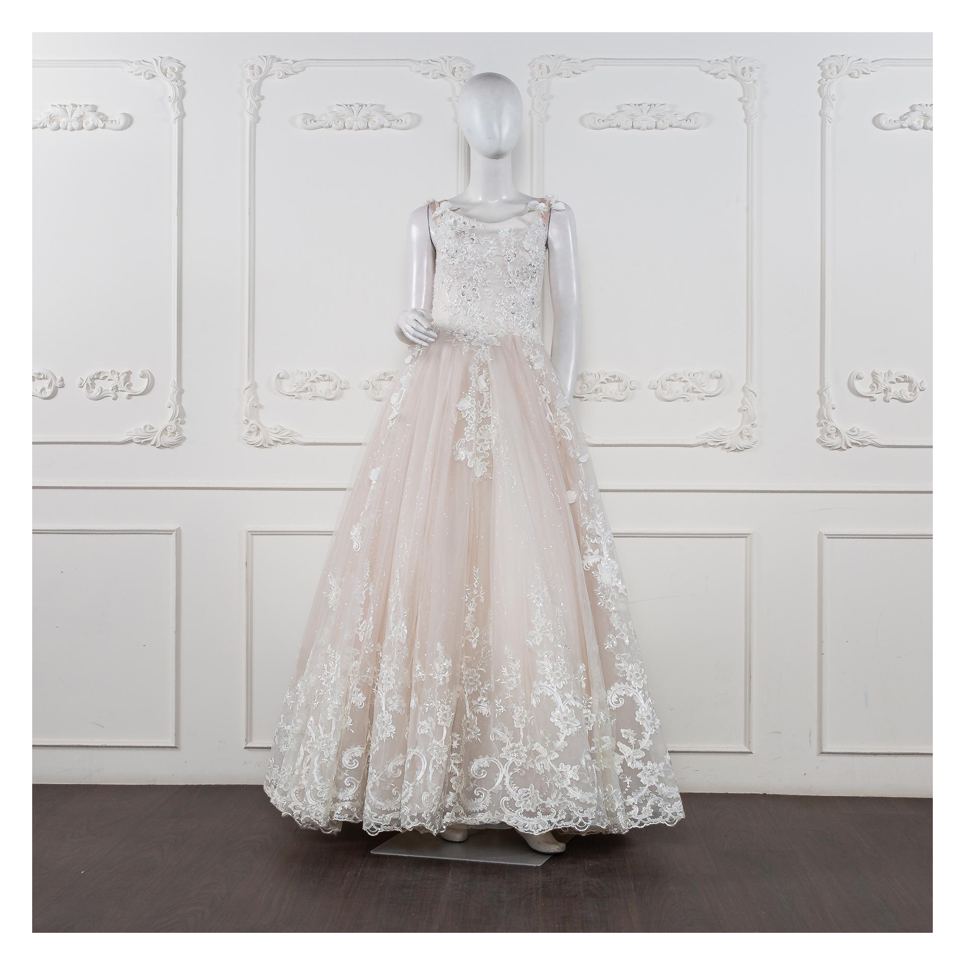 拍照類白紗,宴客類白紗,宴客白紗,類白紗,輕婚紗,婚紗禮服,白紗禮服,禮服租借,白紗款式,類白紗推薦,婚禮白紗