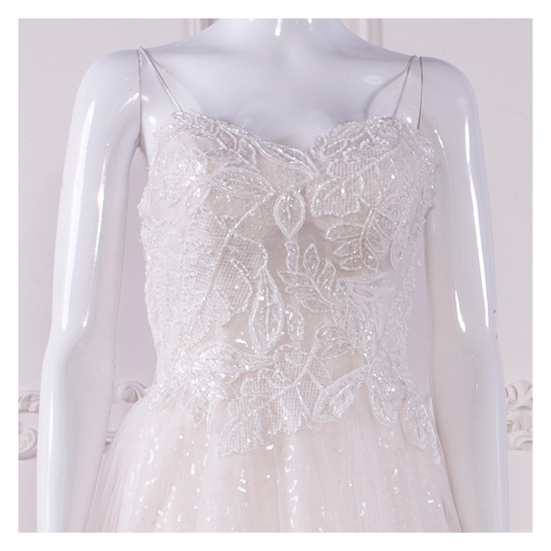 拍照類白紗,宴客類白紗,宴客白紗,類白紗,輕婚紗,婚紗禮服,白紗禮服,禮服租借,白紗款式,類白紗推薦,婚禮白紗