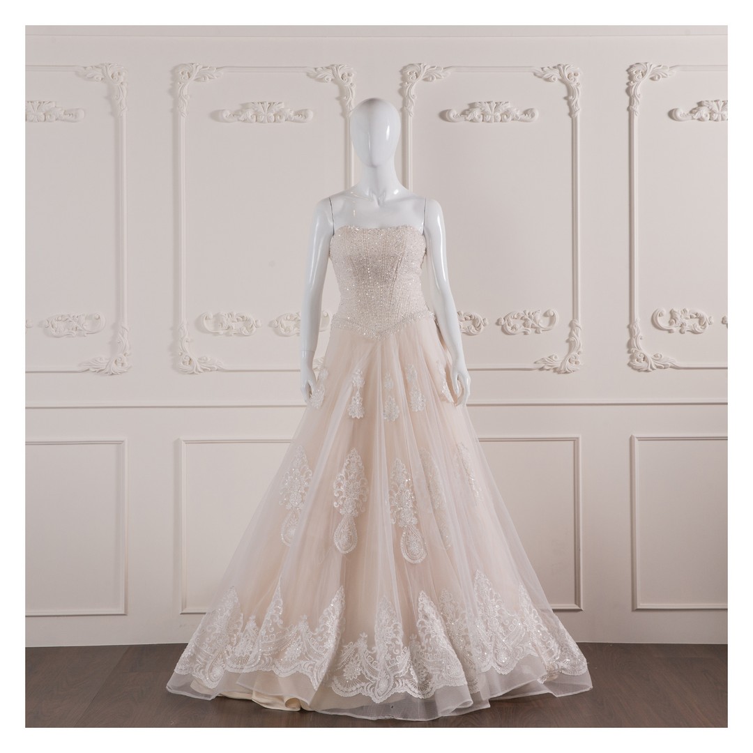 拍照類白紗,宴客類白紗,宴客白紗,類白紗,輕婚紗,婚紗禮服,白紗禮服,禮服租借,白紗款式,類白紗推薦,婚禮白紗