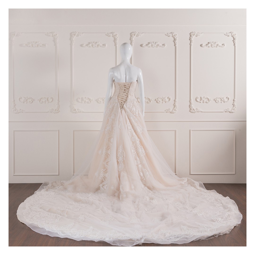 拍照類白紗,宴客類白紗,宴客白紗,類白紗,輕婚紗,婚紗禮服,白紗禮服,禮服租借,白紗款式,類白紗推薦,婚禮白紗