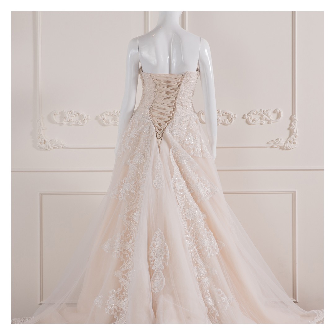 拍照類白紗,宴客類白紗,宴客白紗,類白紗,輕婚紗,婚紗禮服,白紗禮服,禮服租借,白紗款式,類白紗推薦,婚禮白紗