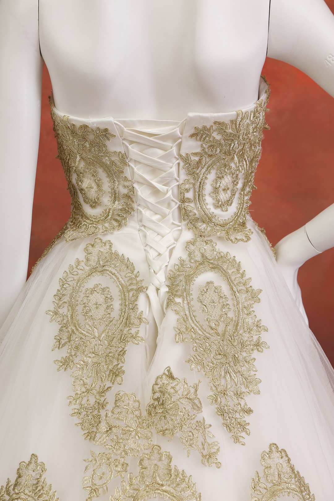 拍照類白紗,宴客類白紗,宴客白紗,類白紗,輕婚紗,婚紗禮服,白紗禮服,禮服租借,白紗款式,類白紗推薦,婚禮白紗