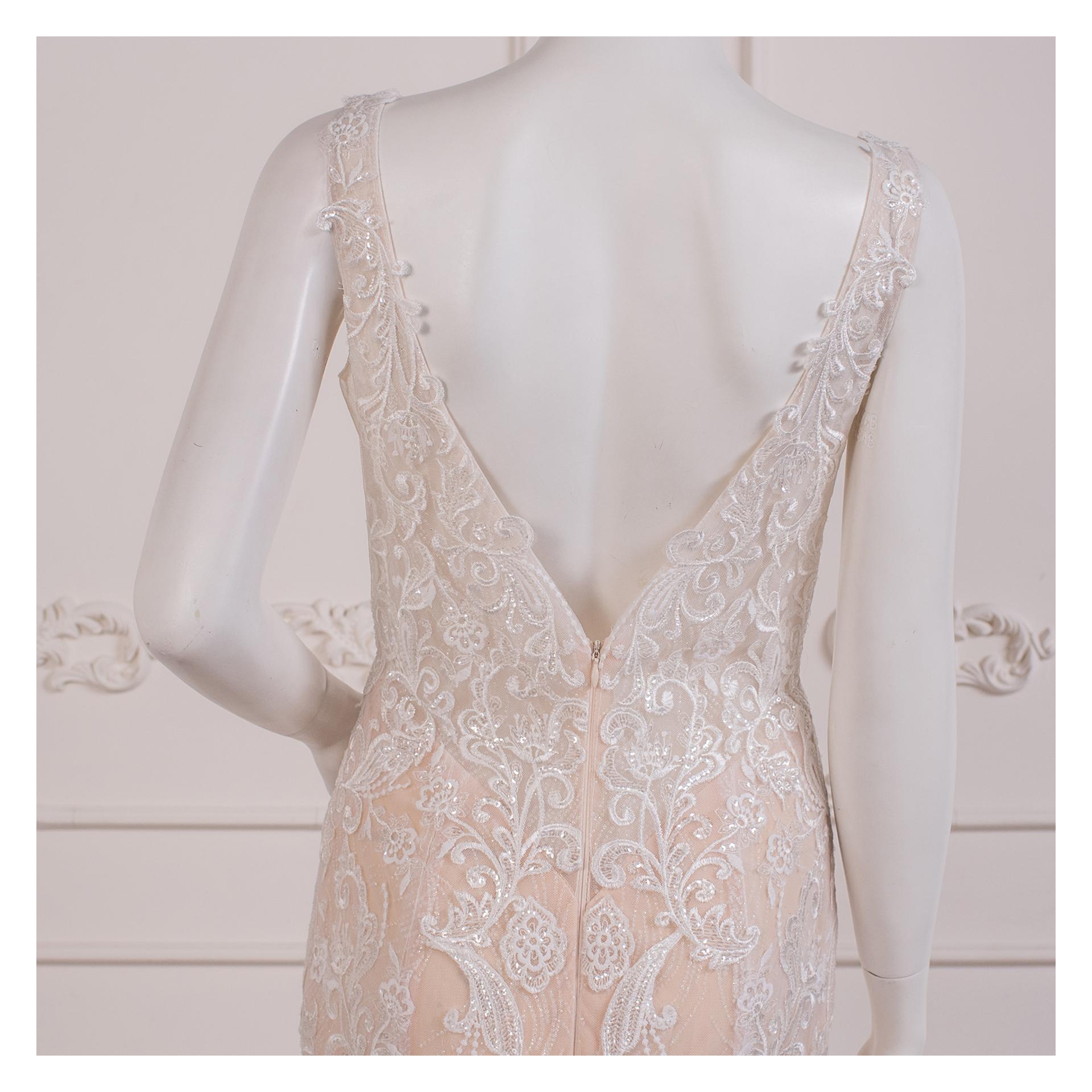 拍照類白紗,宴客類白紗,宴客白紗,類白紗,輕婚紗,婚紗禮服,白紗禮服,禮服租借,白紗款式,類白紗推薦,婚禮白紗