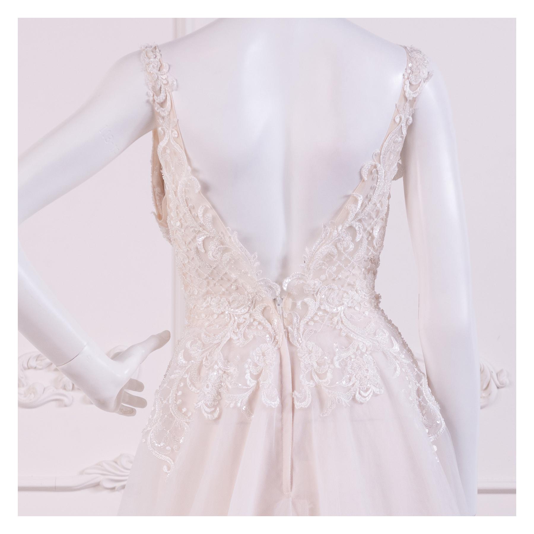 拍照類白紗,宴客類白紗,宴客白紗,類白紗,輕婚紗,婚紗禮服,白紗禮服,禮服租借,白紗款式,類白紗推薦,婚禮白紗