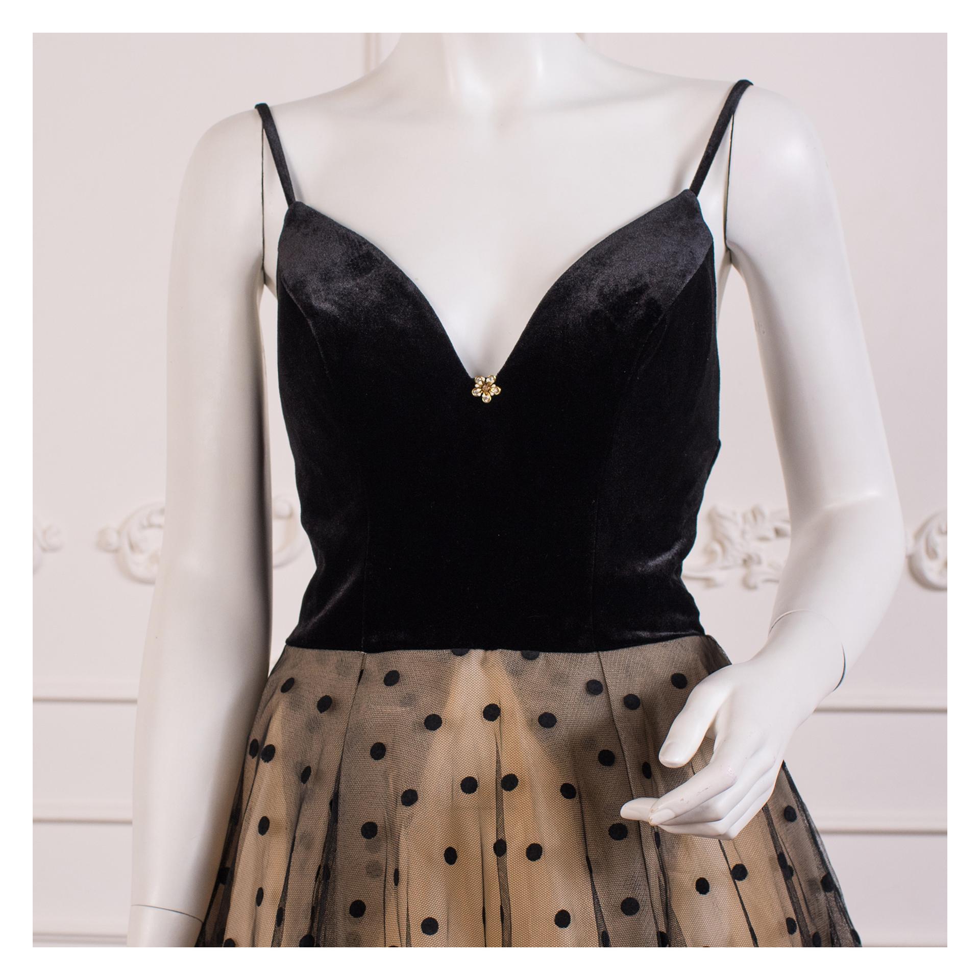 小禮服,洋裝小禮服,晚宴小禮服,婚宴小禮服,表演禮服,尾牙禮服,小禮服推薦,小禮服租借