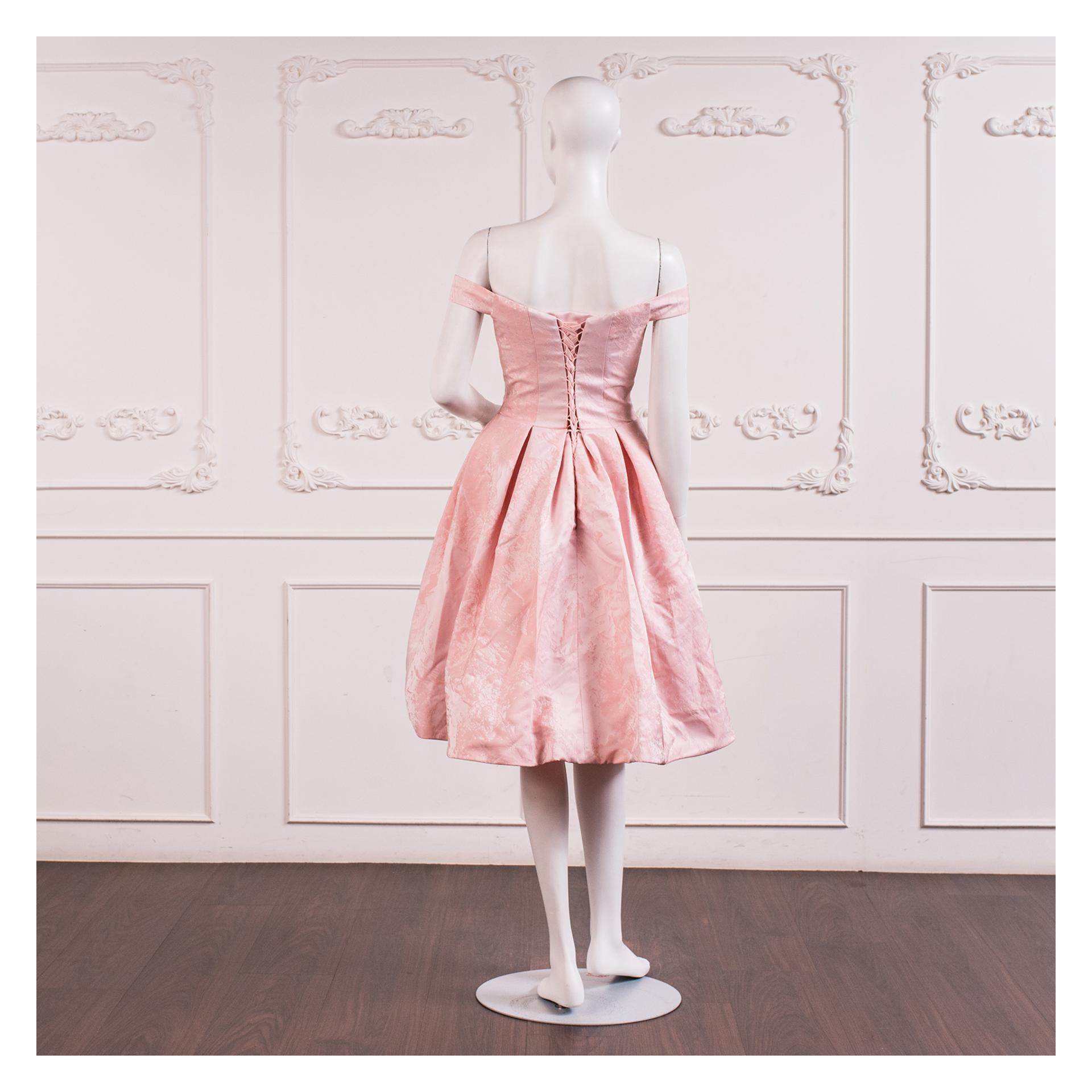 小禮服,洋裝小禮服,晚宴小禮服,婚宴小禮服,表演禮服,尾牙禮服,小禮服推薦,小禮服租借