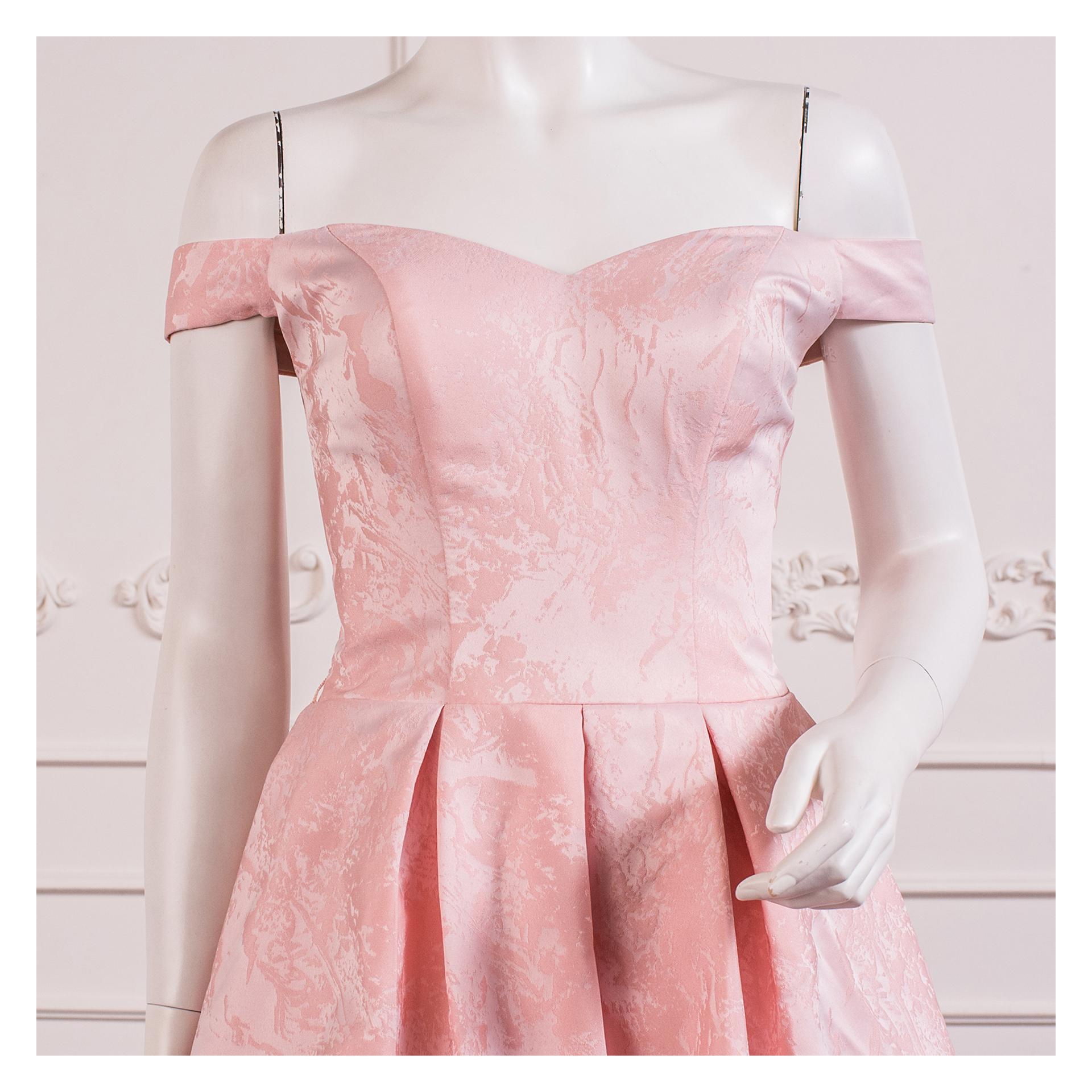 小禮服,洋裝小禮服,晚宴小禮服,婚宴小禮服,表演禮服,尾牙禮服,小禮服推薦,小禮服租借