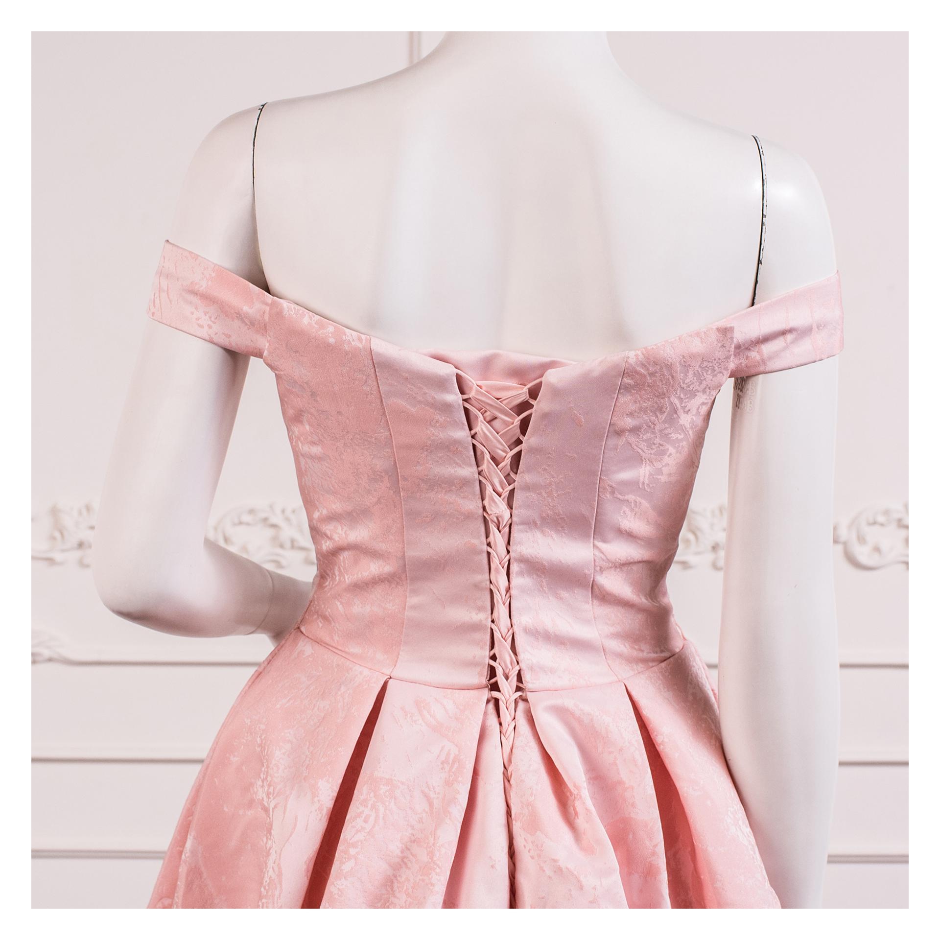 小禮服,洋裝小禮服,晚宴小禮服,婚宴小禮服,表演禮服,尾牙禮服,小禮服推薦,小禮服租借