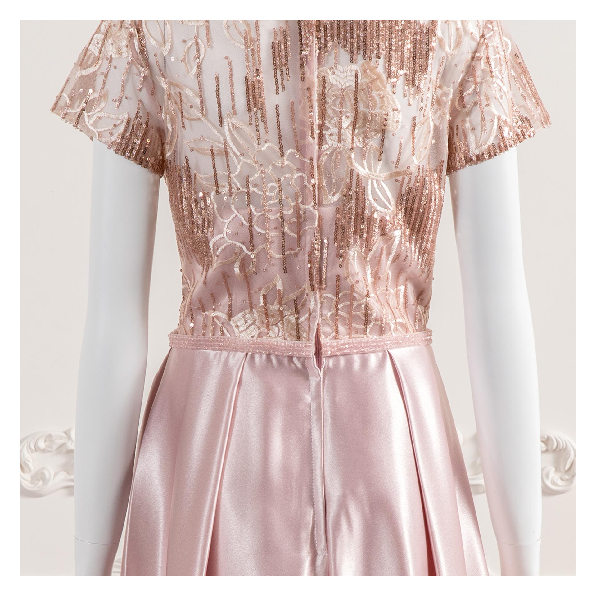 媽媽禮服,媽媽服,媽媽禮服出租,媽媽禮服推薦,媽媽禮服價格,媽媽服租借,媽媽服裝