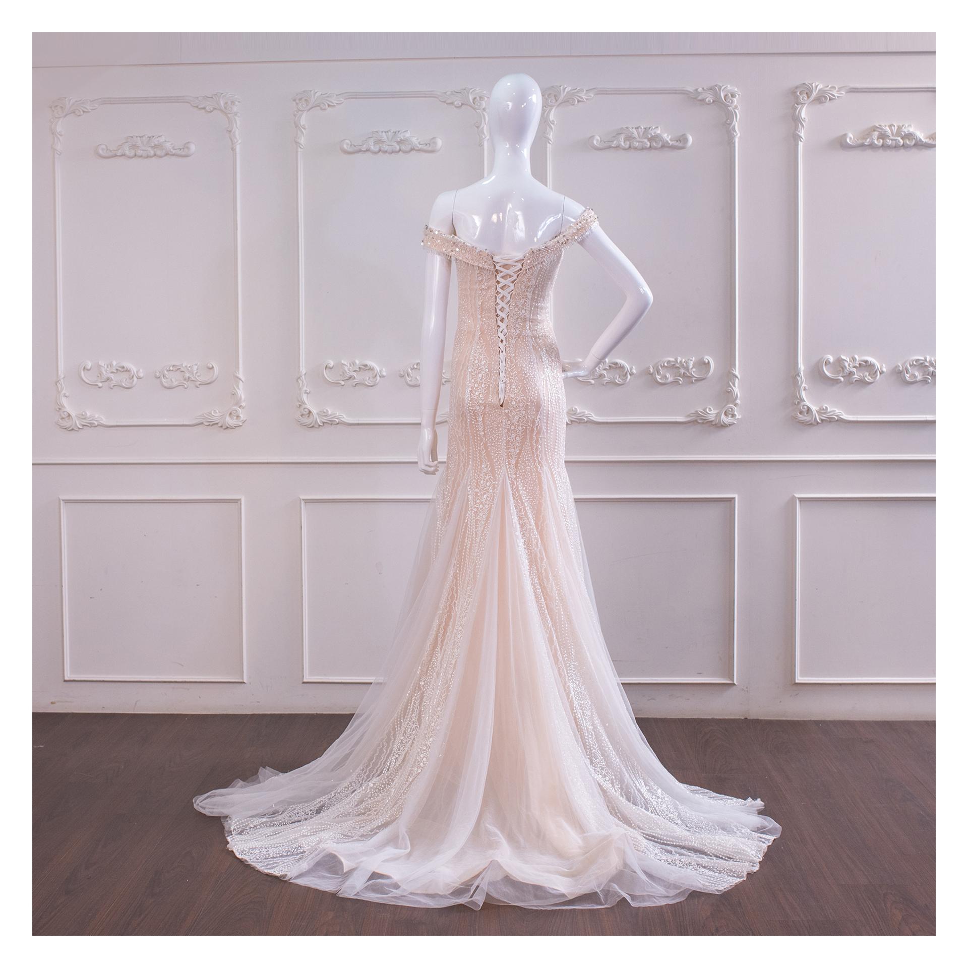 拍照類白紗,宴客類白紗,宴客白紗,類白紗,輕婚紗,婚紗禮服,白紗禮服,禮服租借,白紗款式,類白紗推薦,婚禮白紗