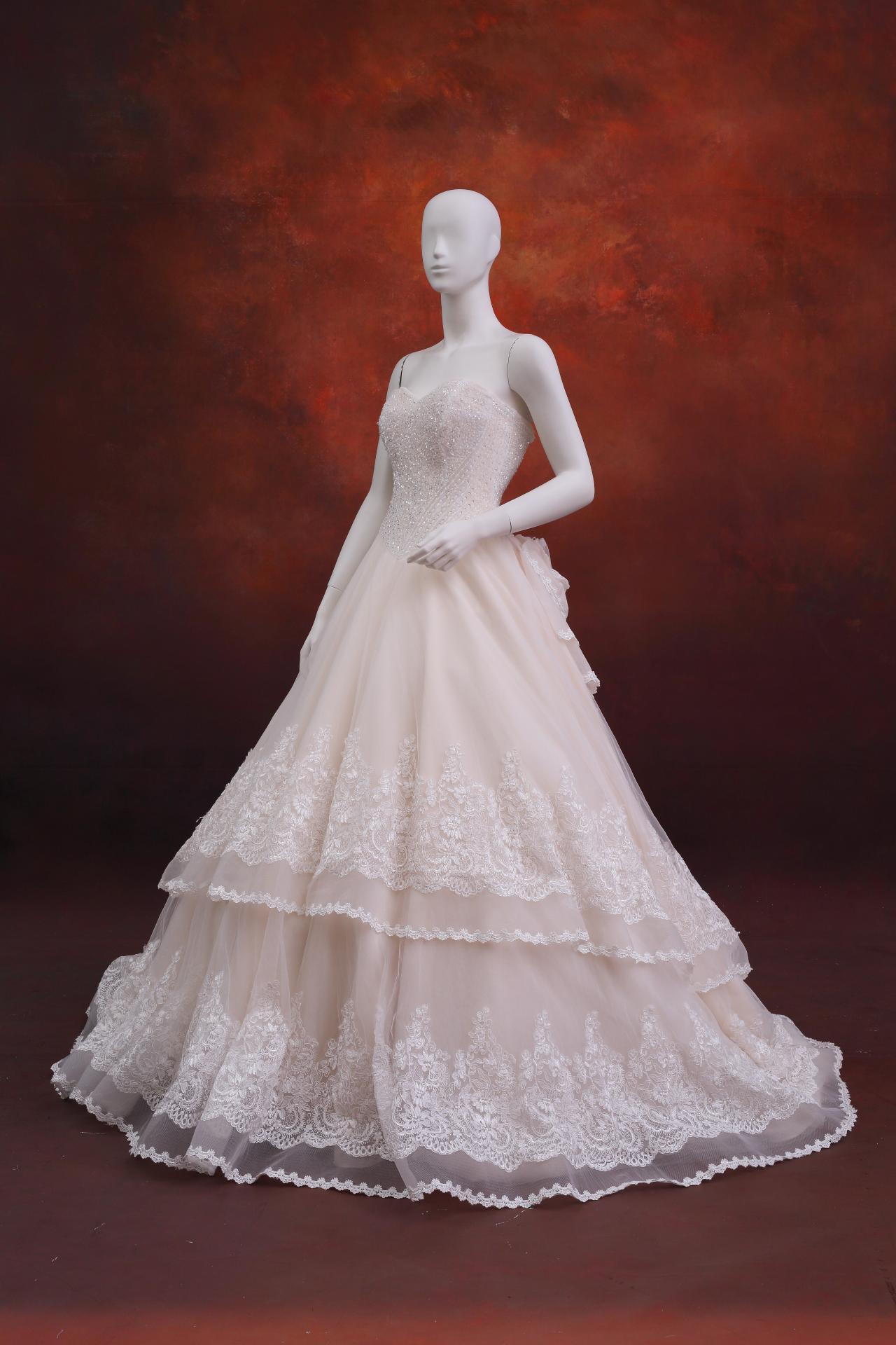 拍照類白紗,宴客類白紗,宴客白紗,類白紗,輕婚紗,婚紗禮服,白紗禮服,禮服租借,白紗款式,類白紗推薦,婚禮白紗