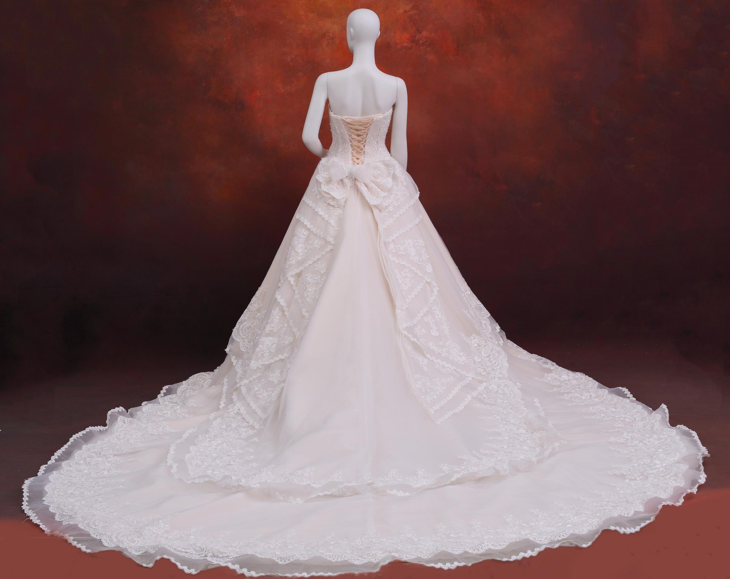 拍照類白紗,宴客類白紗,宴客白紗,類白紗,輕婚紗,婚紗禮服,白紗禮服,禮服租借,白紗款式,類白紗推薦,婚禮白紗