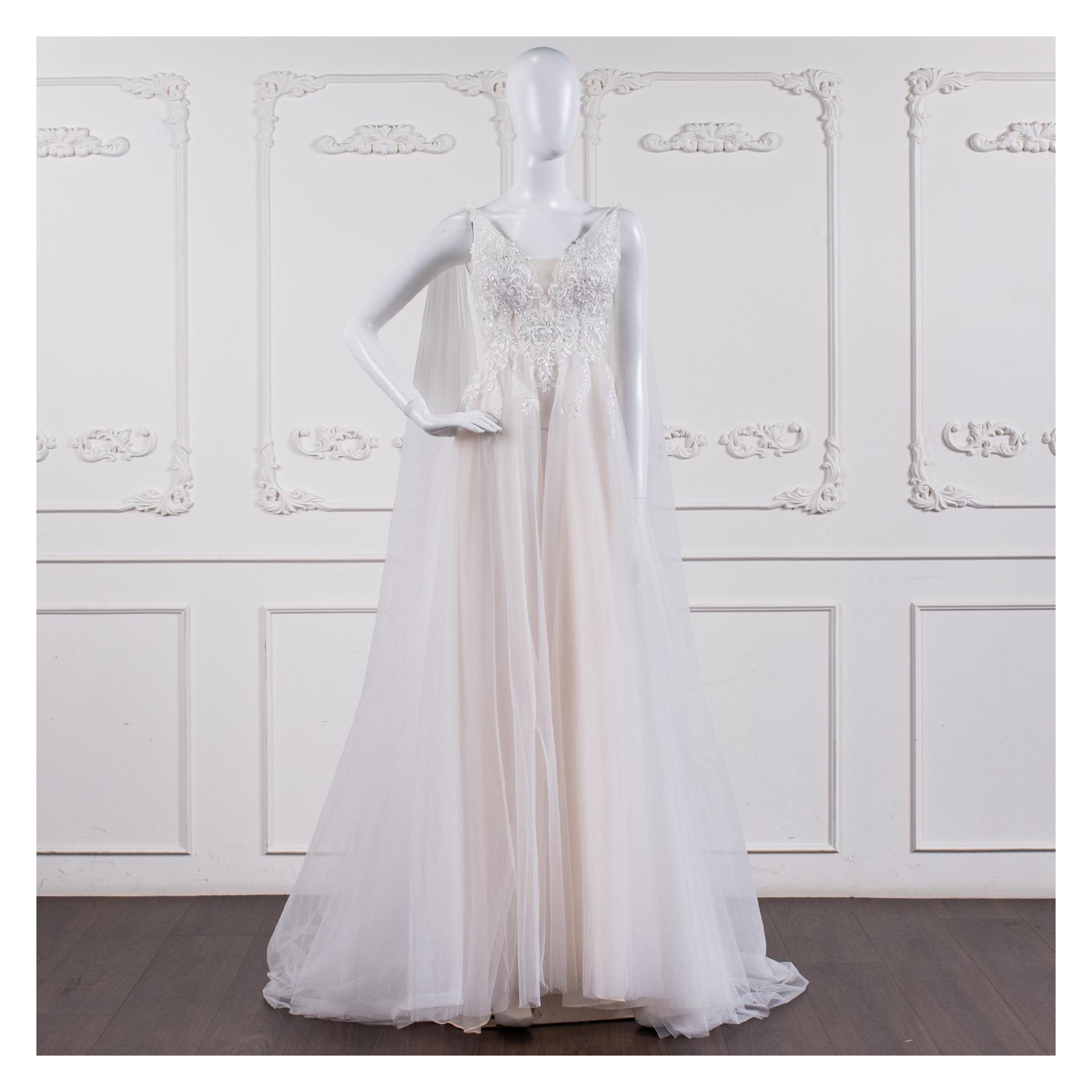 拍照類白紗,宴客類白紗,宴客白紗,類白紗,輕婚紗,婚紗禮服,白紗禮服,禮服租借,白紗款式,類白紗推薦,婚禮白紗