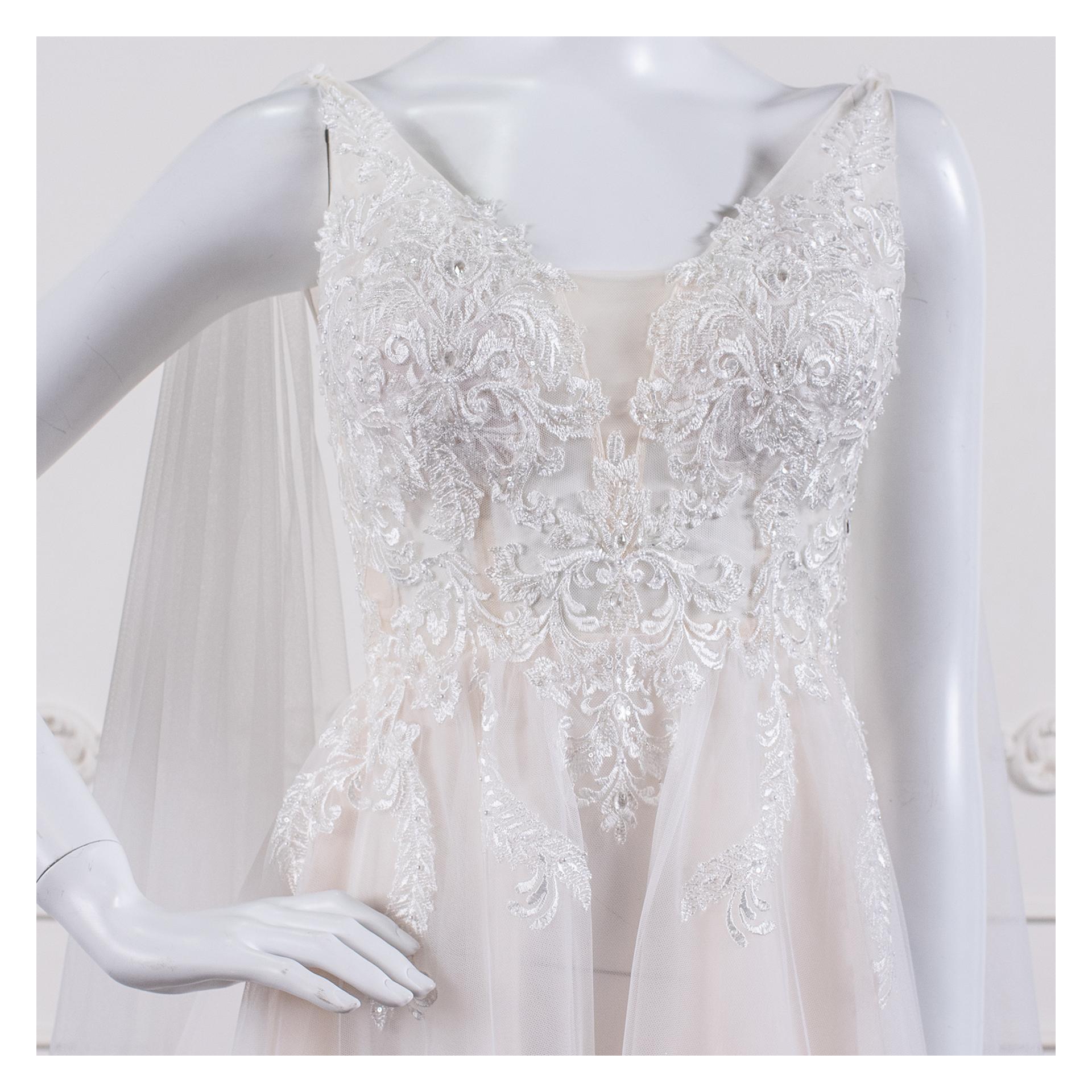 拍照類白紗,宴客類白紗,宴客白紗,類白紗,輕婚紗,婚紗禮服,白紗禮服,禮服租借,白紗款式,類白紗推薦,婚禮白紗