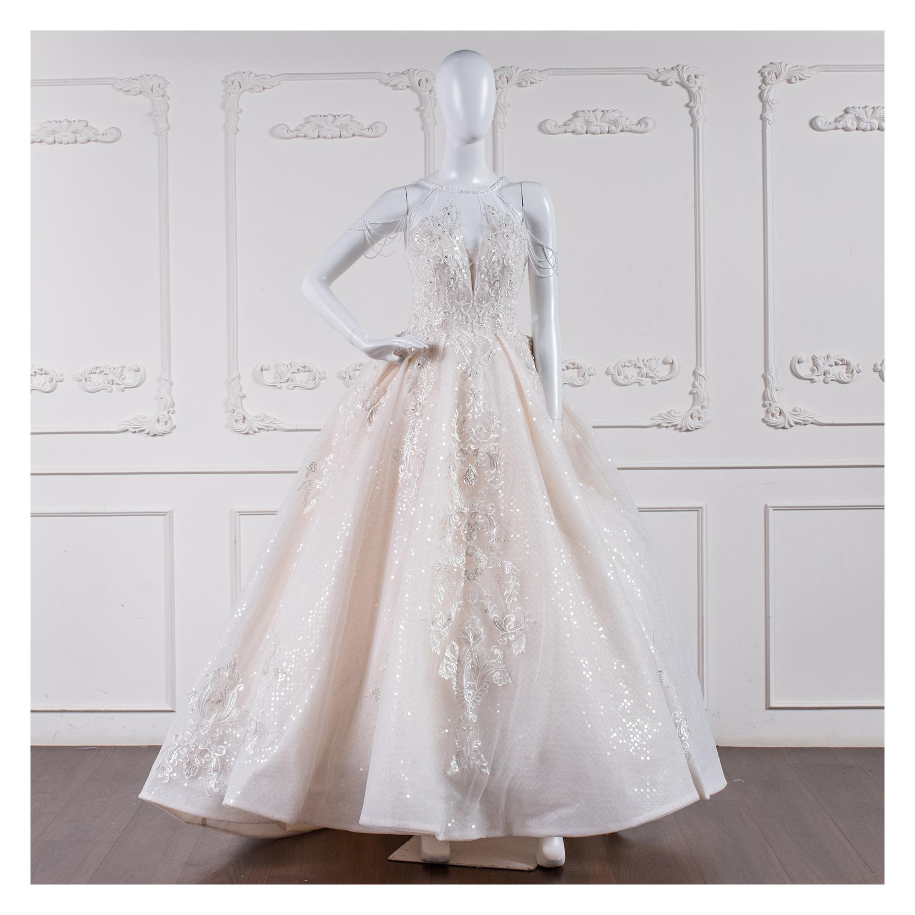 拍照類白紗,宴客類白紗,宴客白紗,類白紗,輕婚紗,婚紗禮服,白紗禮服,禮服租借,白紗款式,類白紗推薦,婚禮白紗