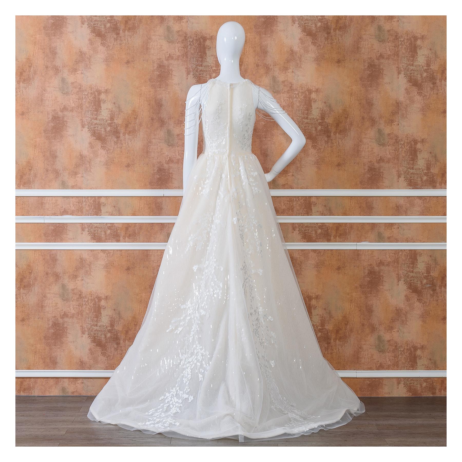 拍照類白紗,宴客類白紗,宴客白紗,類白紗,輕婚紗,婚紗禮服,白紗禮服,禮服租借,白紗款式,類白紗推薦,婚禮白紗