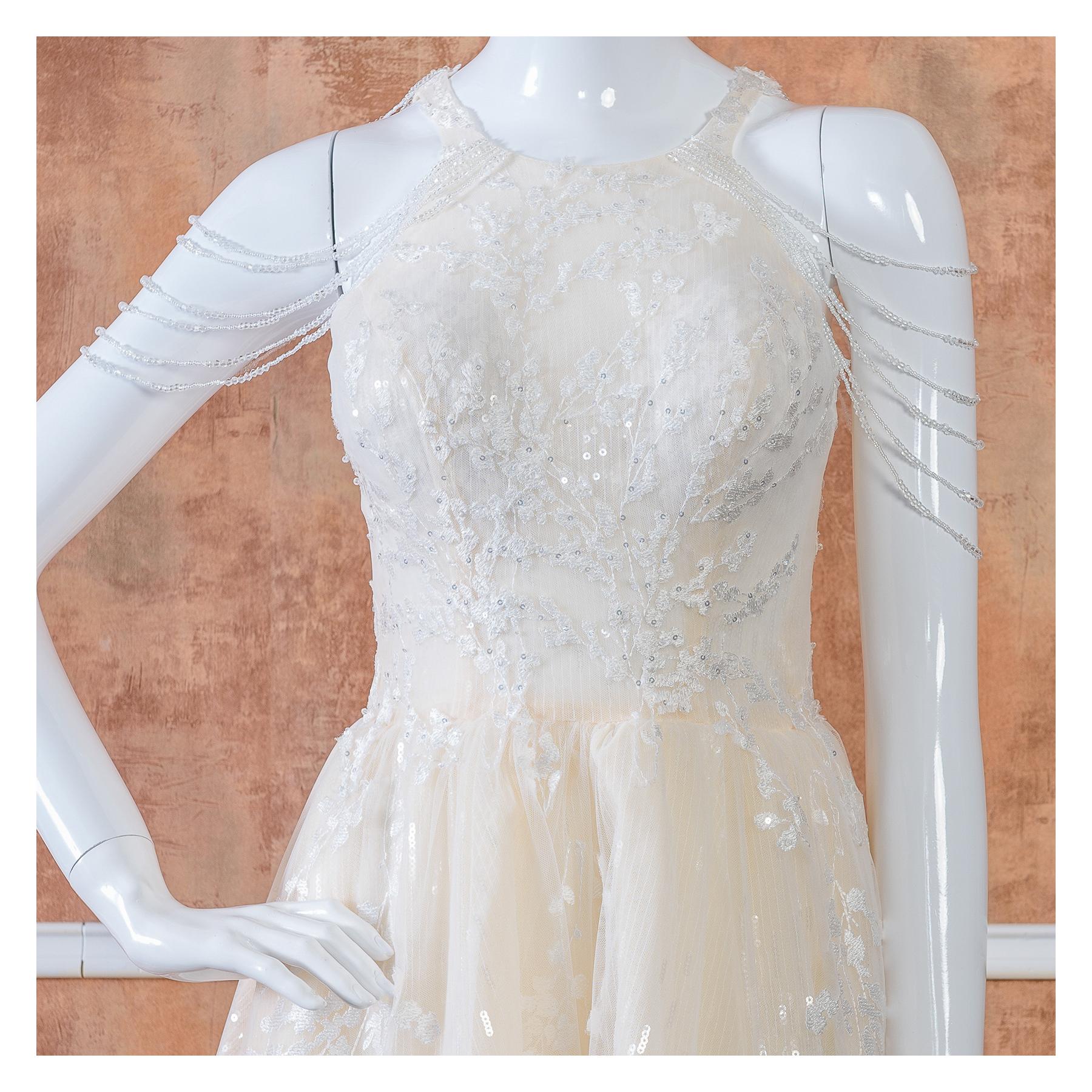 拍照類白紗,宴客類白紗,宴客白紗,類白紗,輕婚紗,婚紗禮服,白紗禮服,禮服租借,白紗款式,類白紗推薦,婚禮白紗