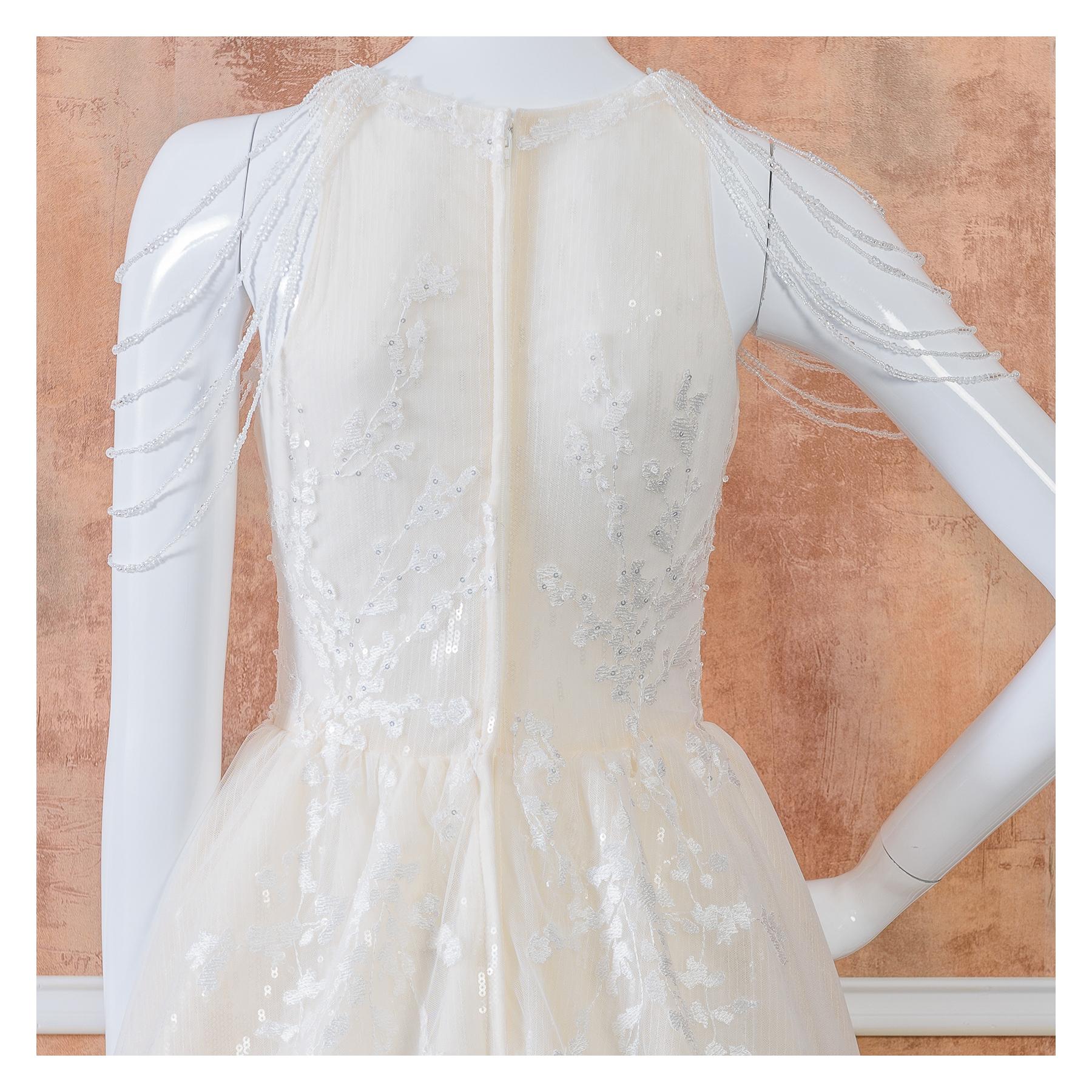 拍照類白紗,宴客類白紗,宴客白紗,類白紗,輕婚紗,婚紗禮服,白紗禮服,禮服租借,白紗款式,類白紗推薦,婚禮白紗