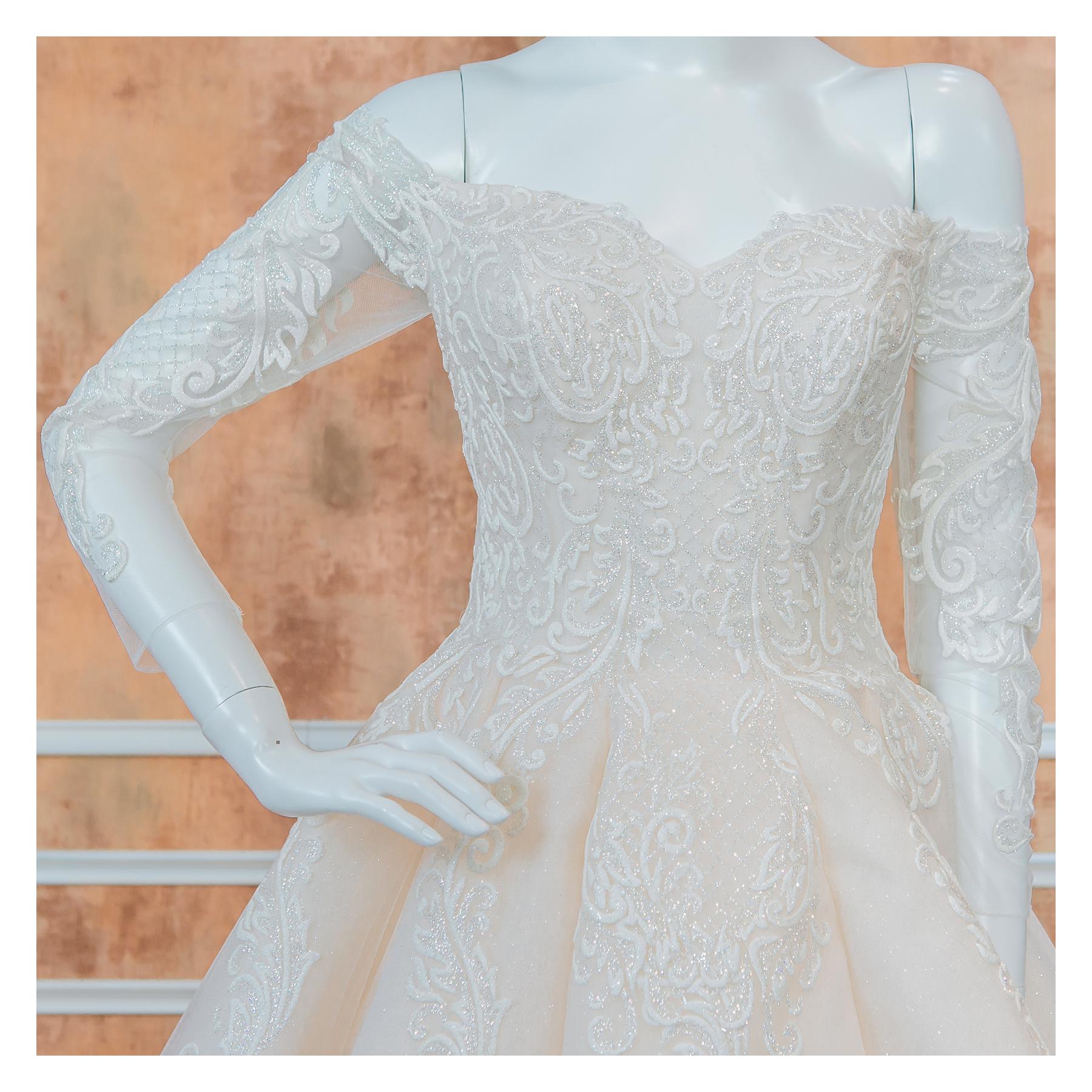 拍照類白紗,宴客類白紗,宴客白紗,類白紗,輕婚紗,婚紗禮服,白紗禮服,禮服租借,白紗款式,類白紗推薦,婚禮白紗