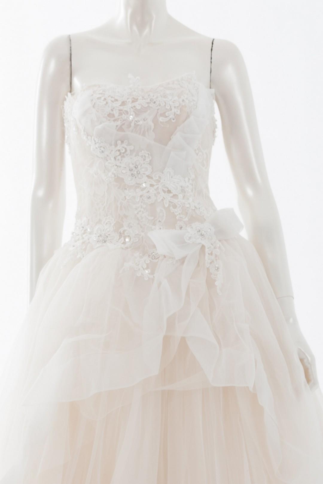 拍照類白紗,宴客類白紗,宴客白紗,類白紗,輕婚紗,婚紗禮服,白紗禮服,禮服租借,白紗款式,類白紗推薦,婚禮白紗