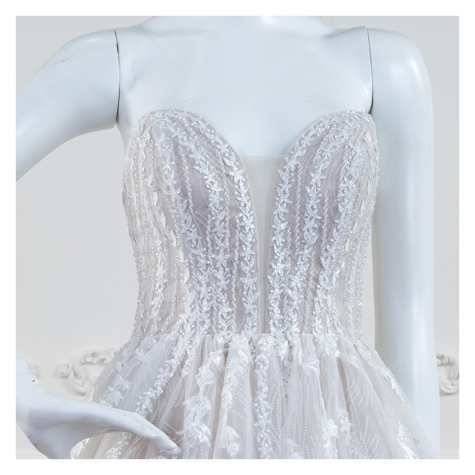 拍照類白紗,宴客類白紗,宴客白紗,類白紗,輕婚紗,婚紗禮服,白紗禮服,禮服租借,白紗款式,類白紗推薦,婚禮白紗