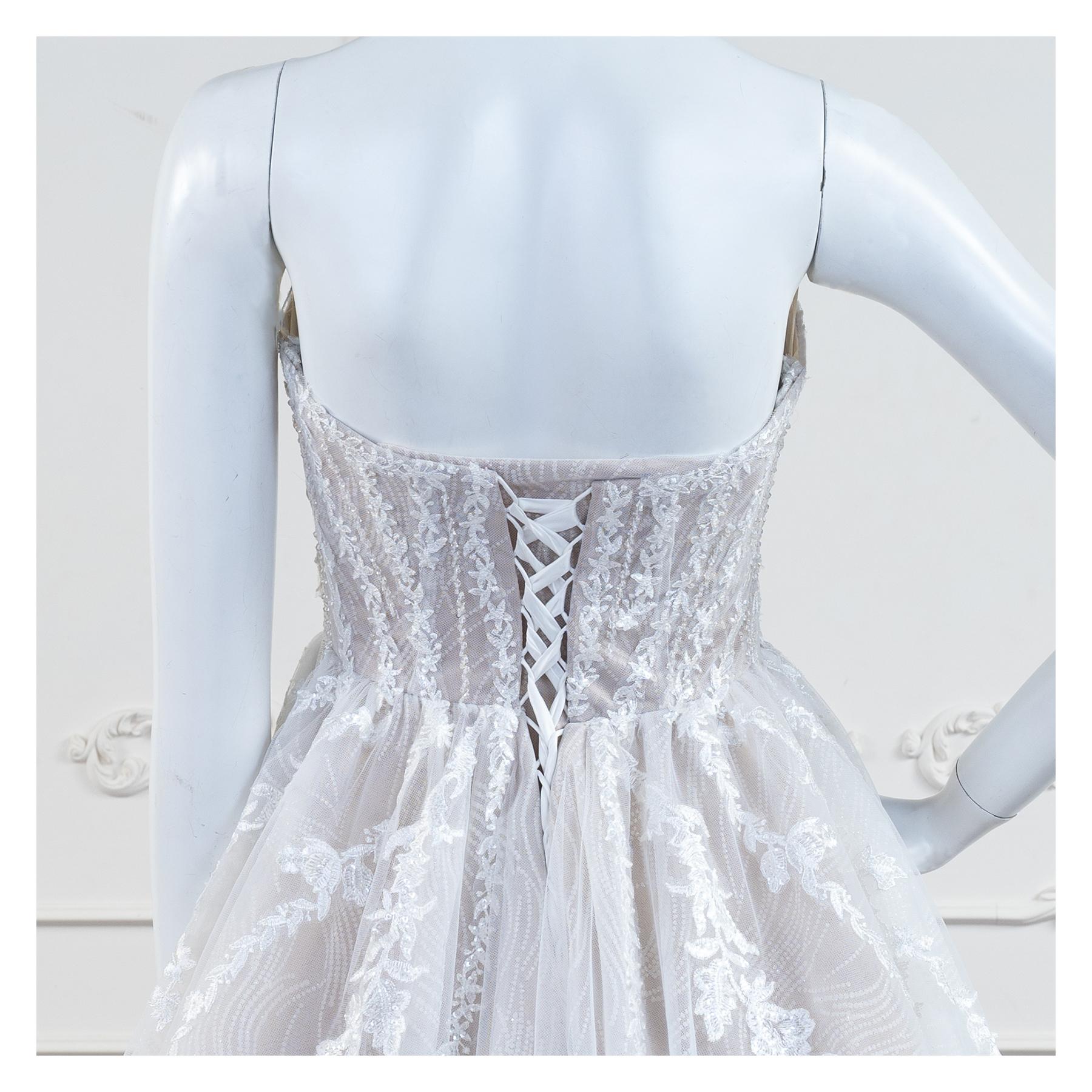 拍照類白紗,宴客類白紗,宴客白紗,類白紗,輕婚紗,婚紗禮服,白紗禮服,禮服租借,白紗款式,類白紗推薦,婚禮白紗