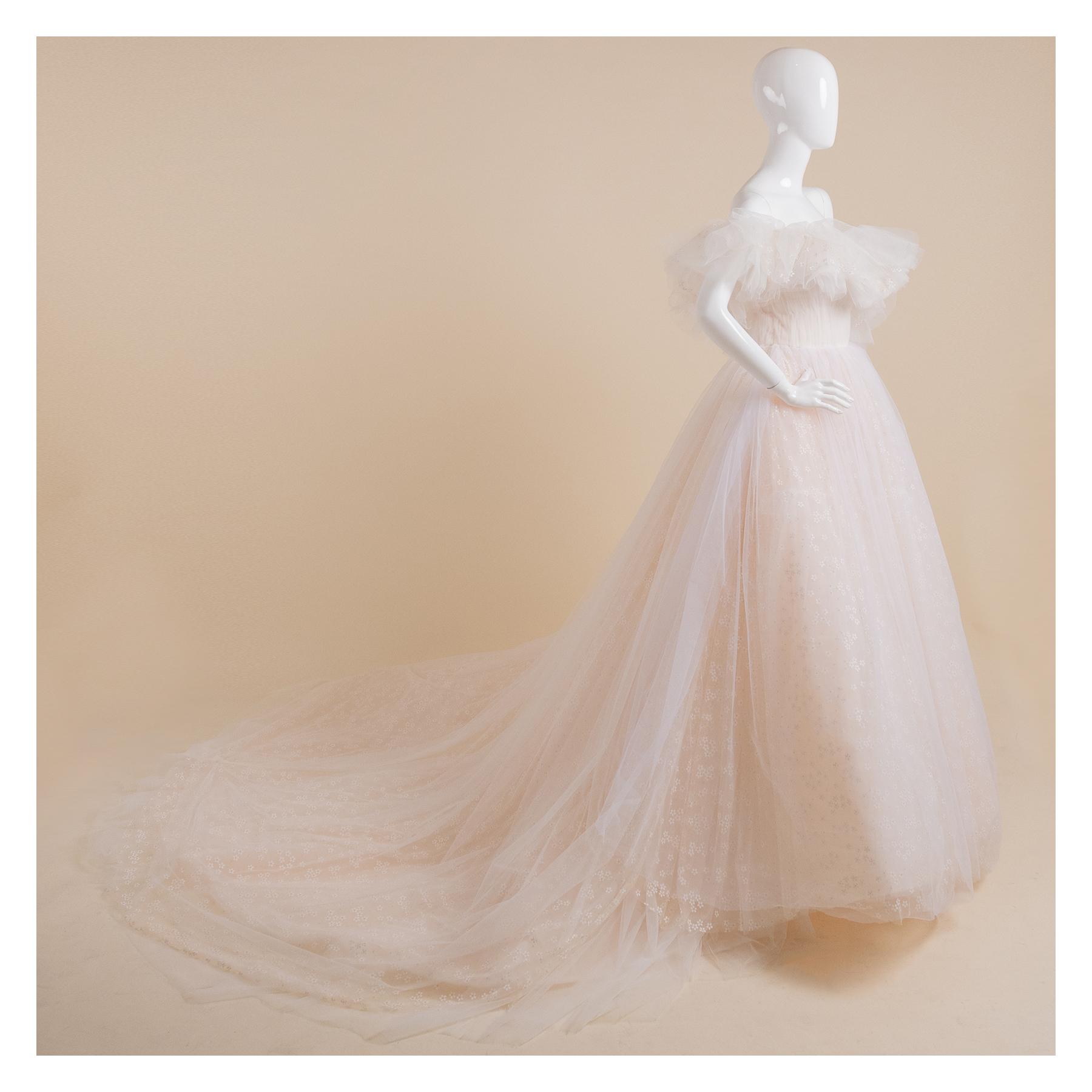 拍照類白紗,宴客類白紗,宴客白紗,類白紗,輕婚紗,婚紗禮服,白紗禮服,禮服租借,白紗款式,類白紗推薦,婚禮白紗