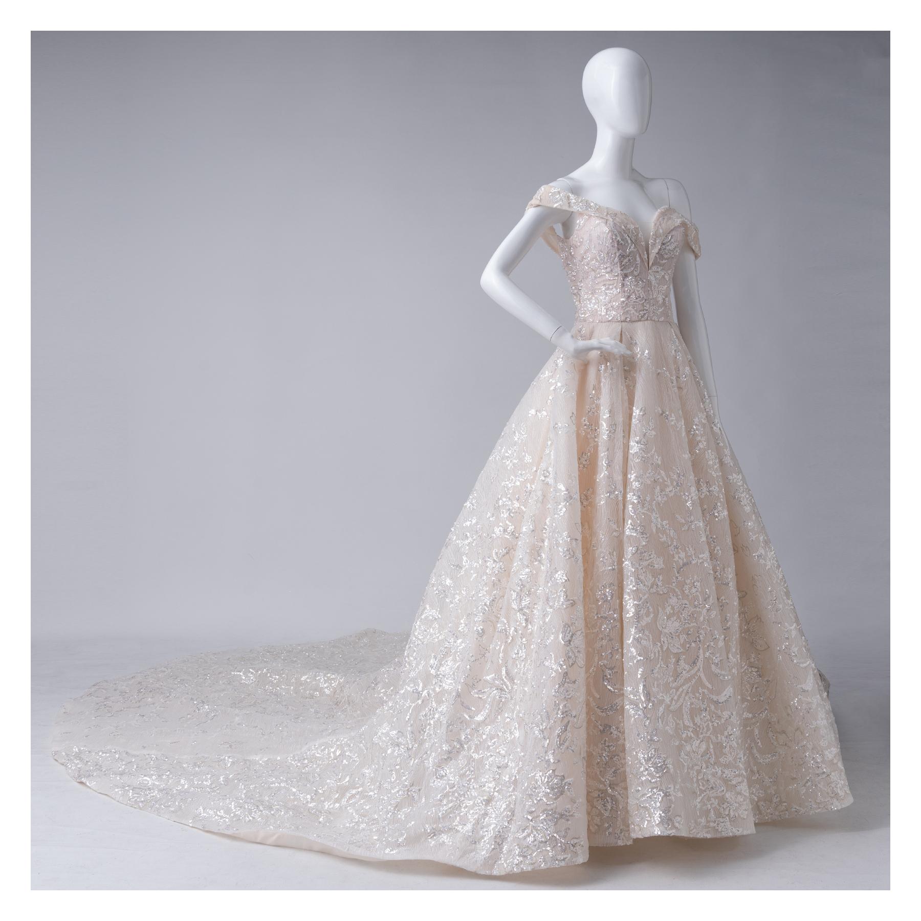 拍照類白紗,宴客類白紗,宴客白紗,類白紗,輕婚紗,婚紗禮服,白紗禮服,禮服租借,白紗款式,類白紗推薦,婚禮白紗