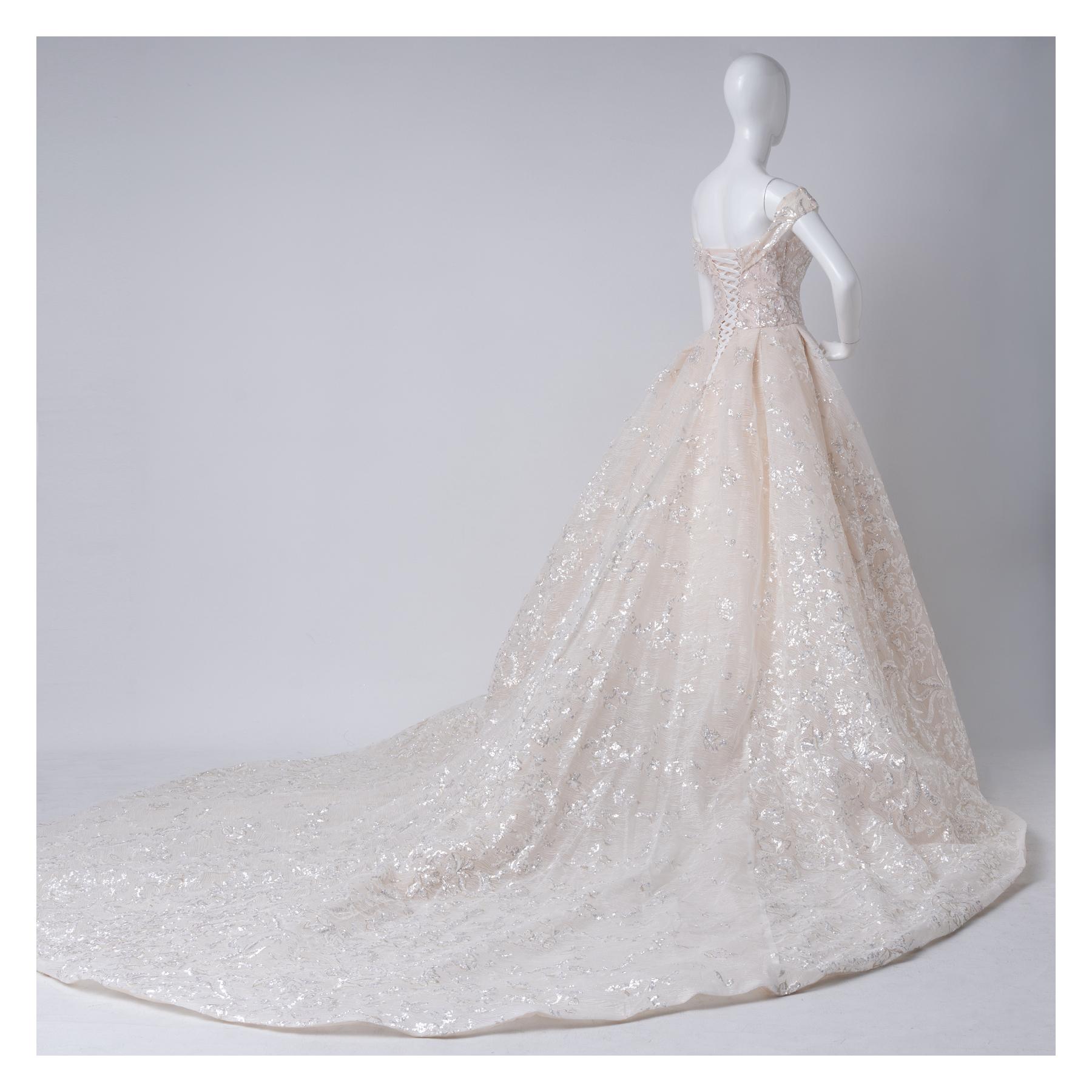 拍照類白紗,宴客類白紗,宴客白紗,類白紗,輕婚紗,婚紗禮服,白紗禮服,禮服租借,白紗款式,類白紗推薦,婚禮白紗