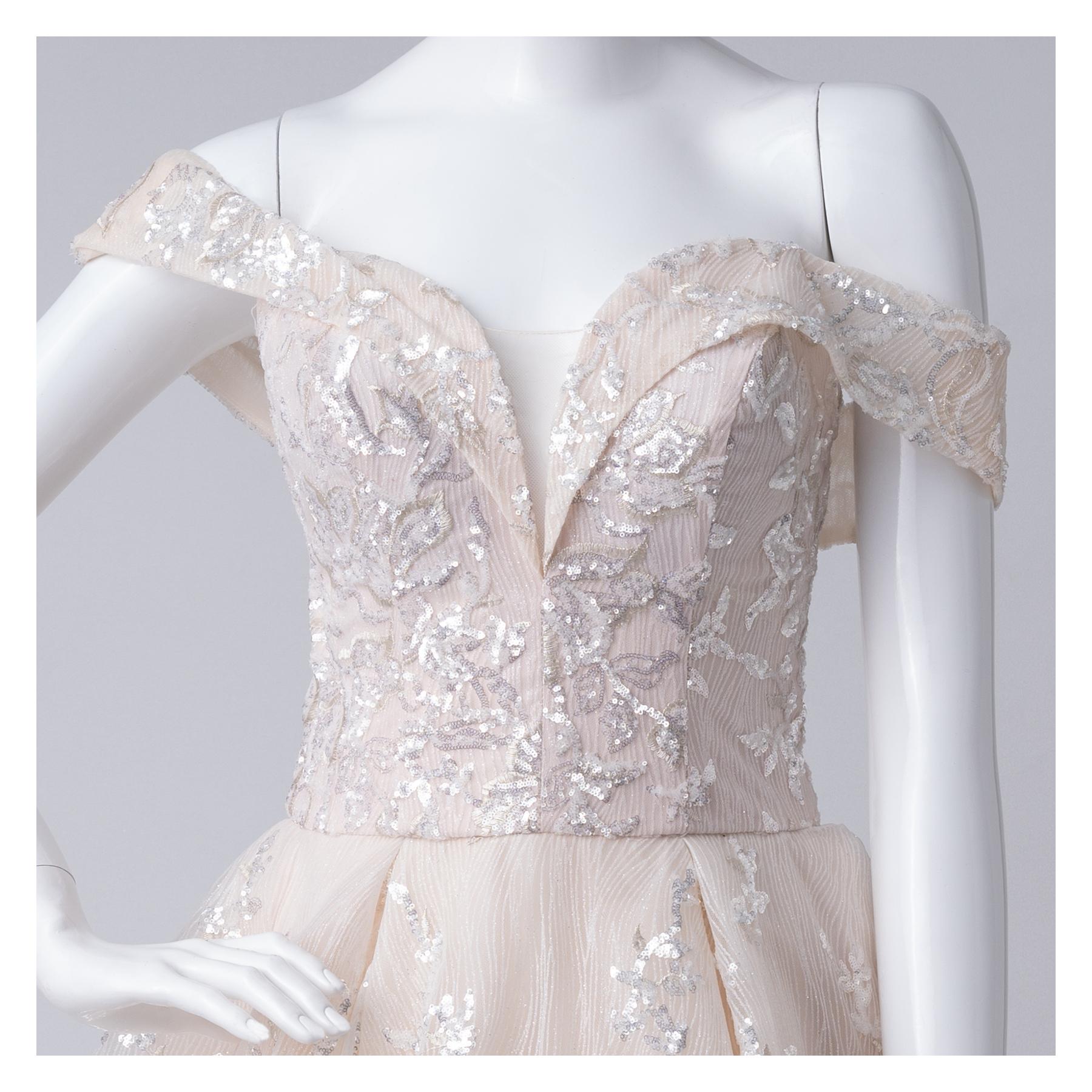 拍照類白紗,宴客類白紗,宴客白紗,類白紗,輕婚紗,婚紗禮服,白紗禮服,禮服租借,白紗款式,類白紗推薦,婚禮白紗