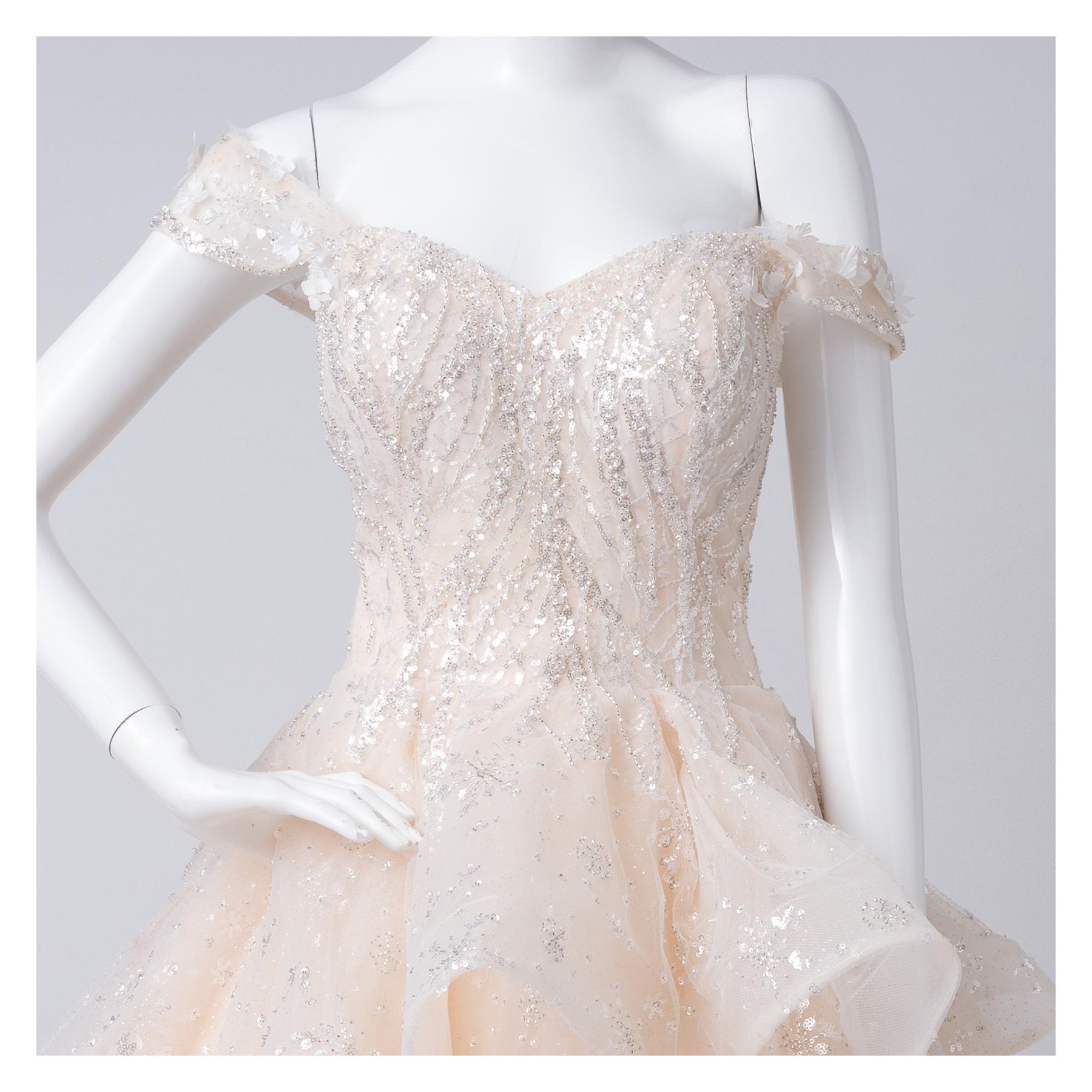 拍照類白紗,宴客類白紗,宴客白紗,類白紗,輕婚紗,婚紗禮服,白紗禮服,禮服租借,白紗款式,類白紗推薦,婚禮白紗