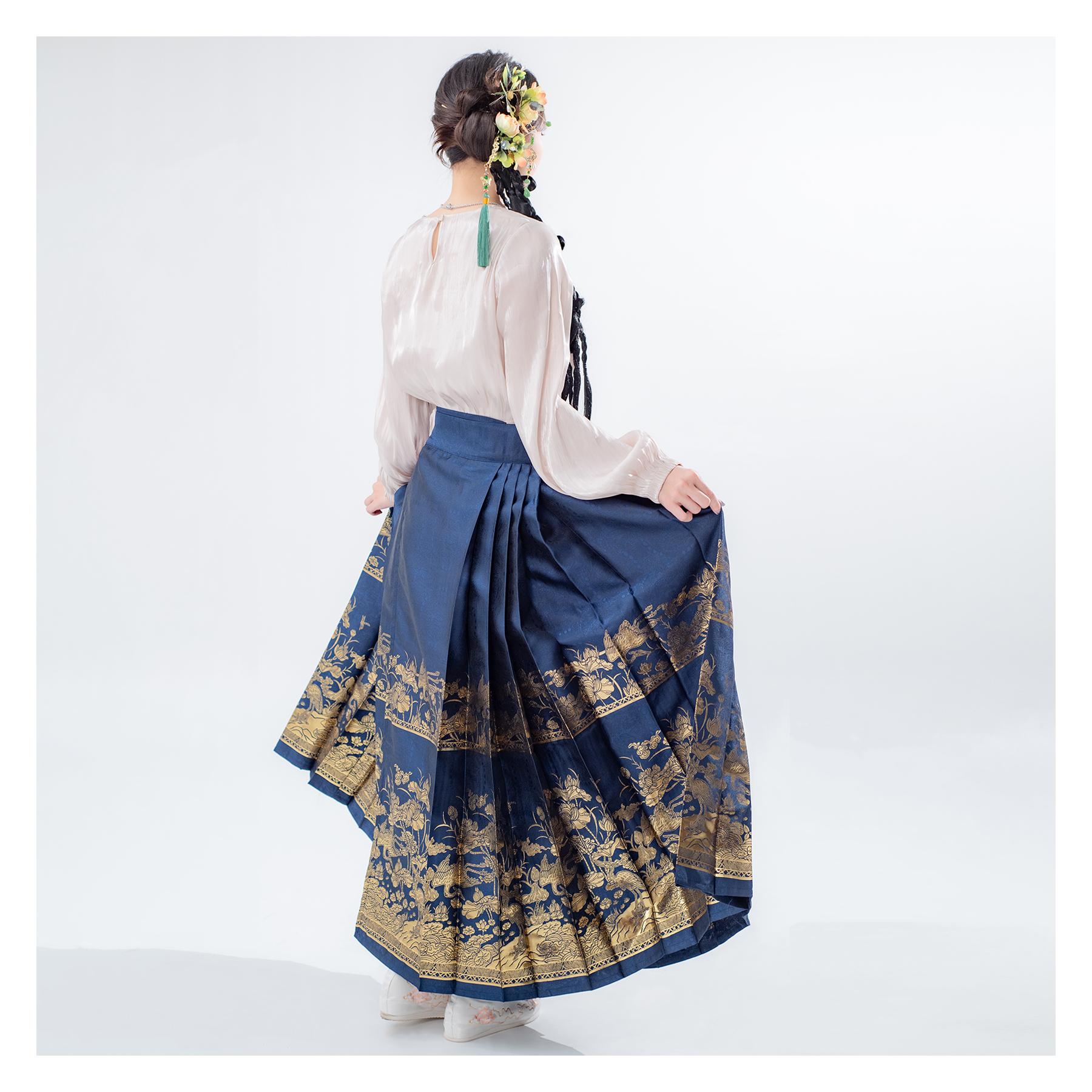 馬面裙,馬面裙租借,中式婚服,中式禮服,宋制婚服,復古婚禮造型,中式婚禮穿搭,中式拍照服,漢服婚禮,中式婚紗攝影,古風婚禮,馬面裙推薦