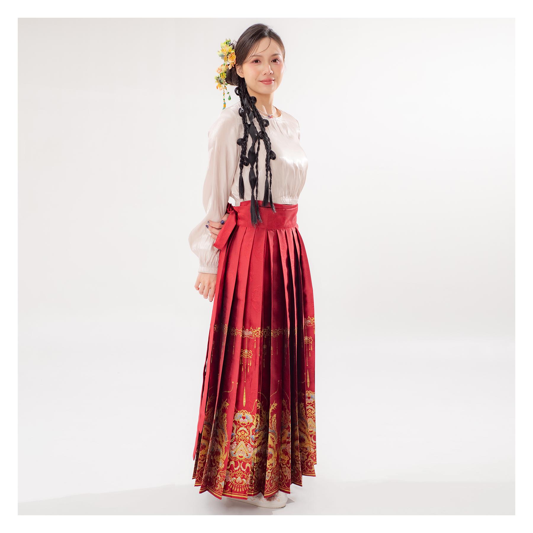 馬面裙,馬面裙租借,中式婚服,中式禮服,宋制婚服,復古婚禮造型,中式婚禮穿搭,中式拍照服,漢服婚禮,中式婚紗攝影,古風婚禮,馬面裙推薦