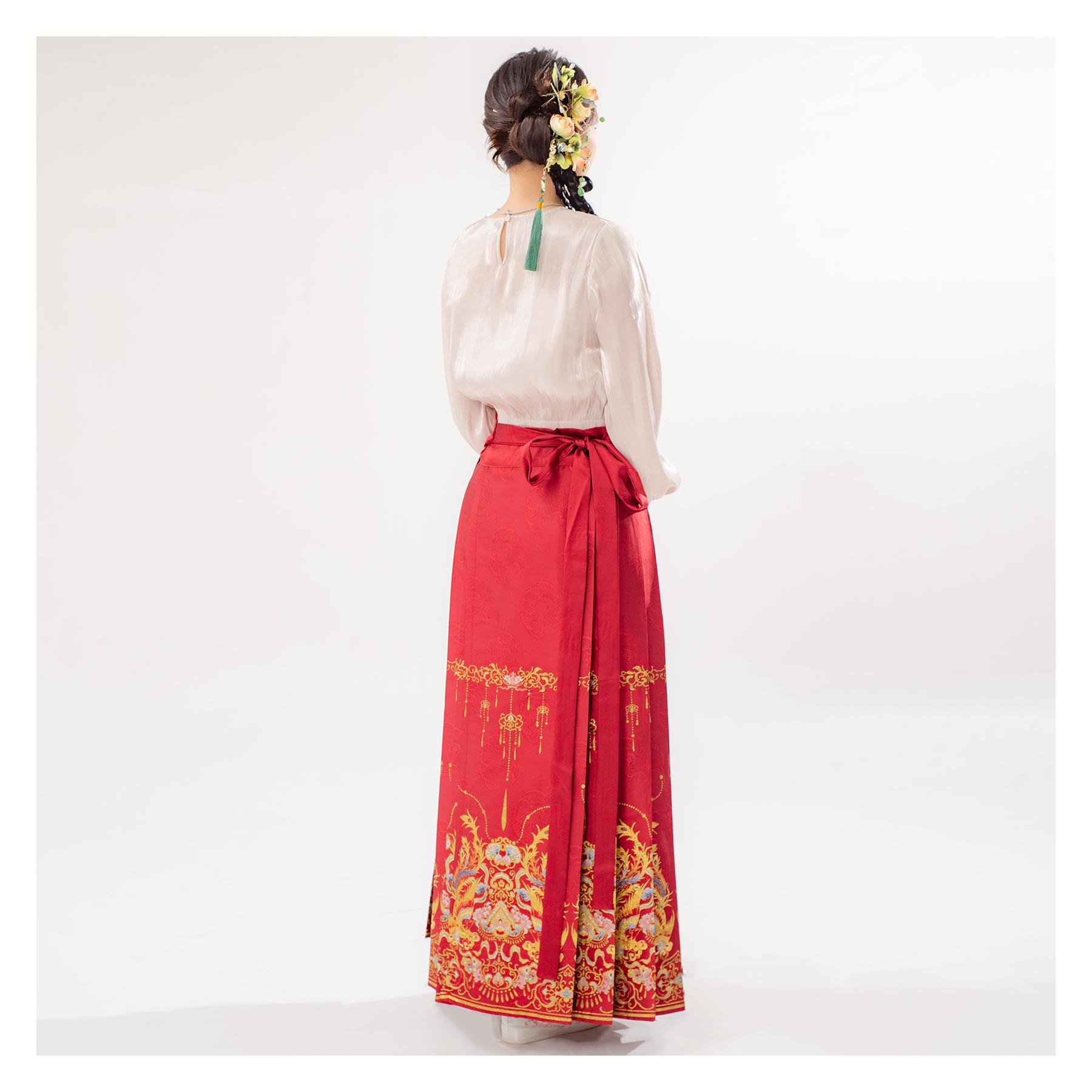 馬面裙,馬面裙租借,中式婚服,中式禮服,宋制婚服,復古婚禮造型,中式婚禮穿搭,中式拍照服,漢服婚禮,中式婚紗攝影,古風婚禮,馬面裙推薦