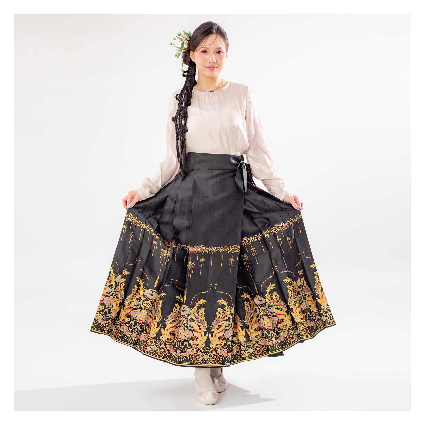 馬面裙,馬面裙租借,中式婚服,中式禮服,宋制婚服,復古婚禮造型,中式婚禮穿搭,中式拍照服,漢服婚禮,中式婚紗攝影,古風婚禮,馬面裙推薦