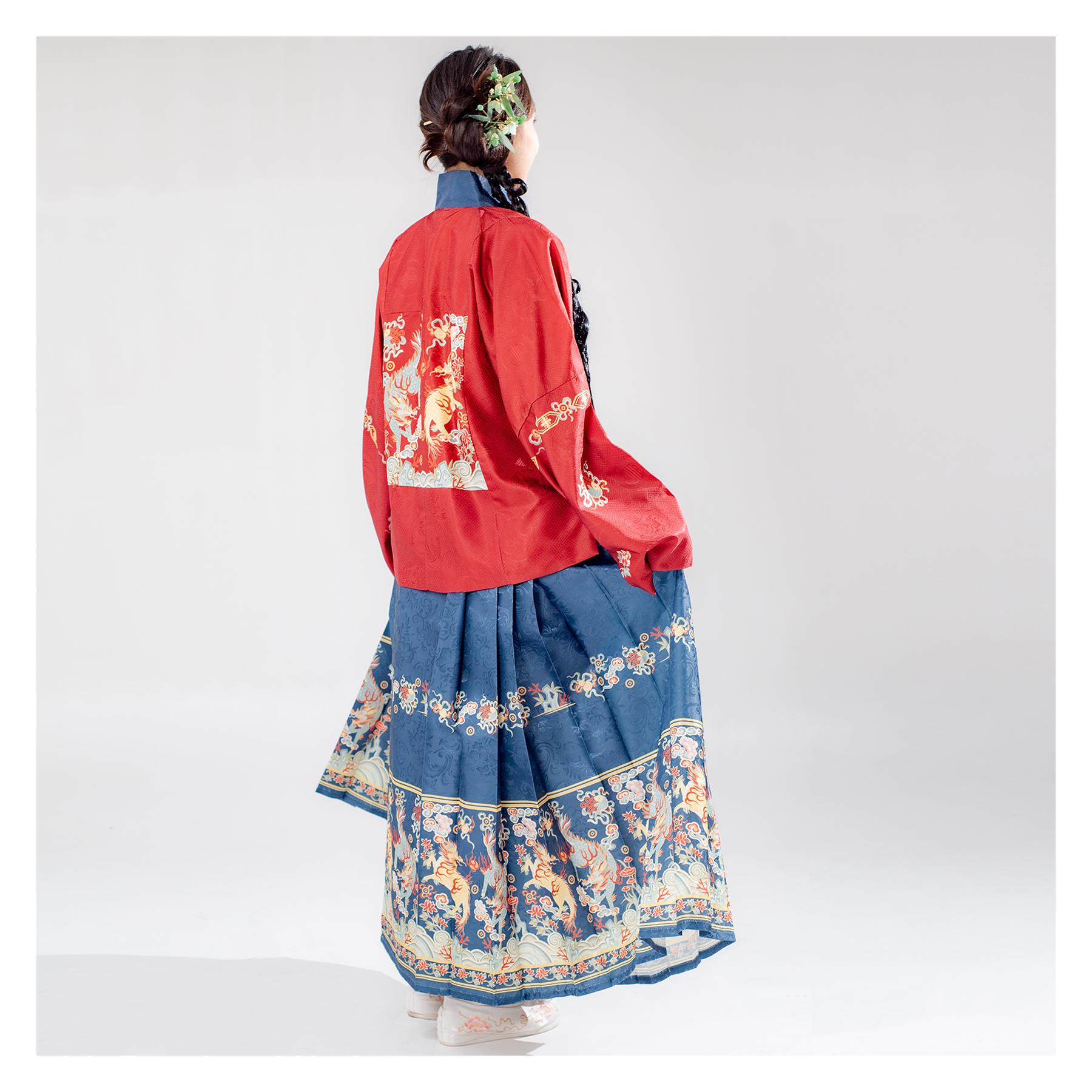 馬面裙,馬面裙租借,中式婚服,中式禮服,宋制婚服,復古婚禮造型,中式婚禮穿搭,中式拍照服,漢服婚禮,中式婚紗攝影,古風婚禮,馬面裙推薦