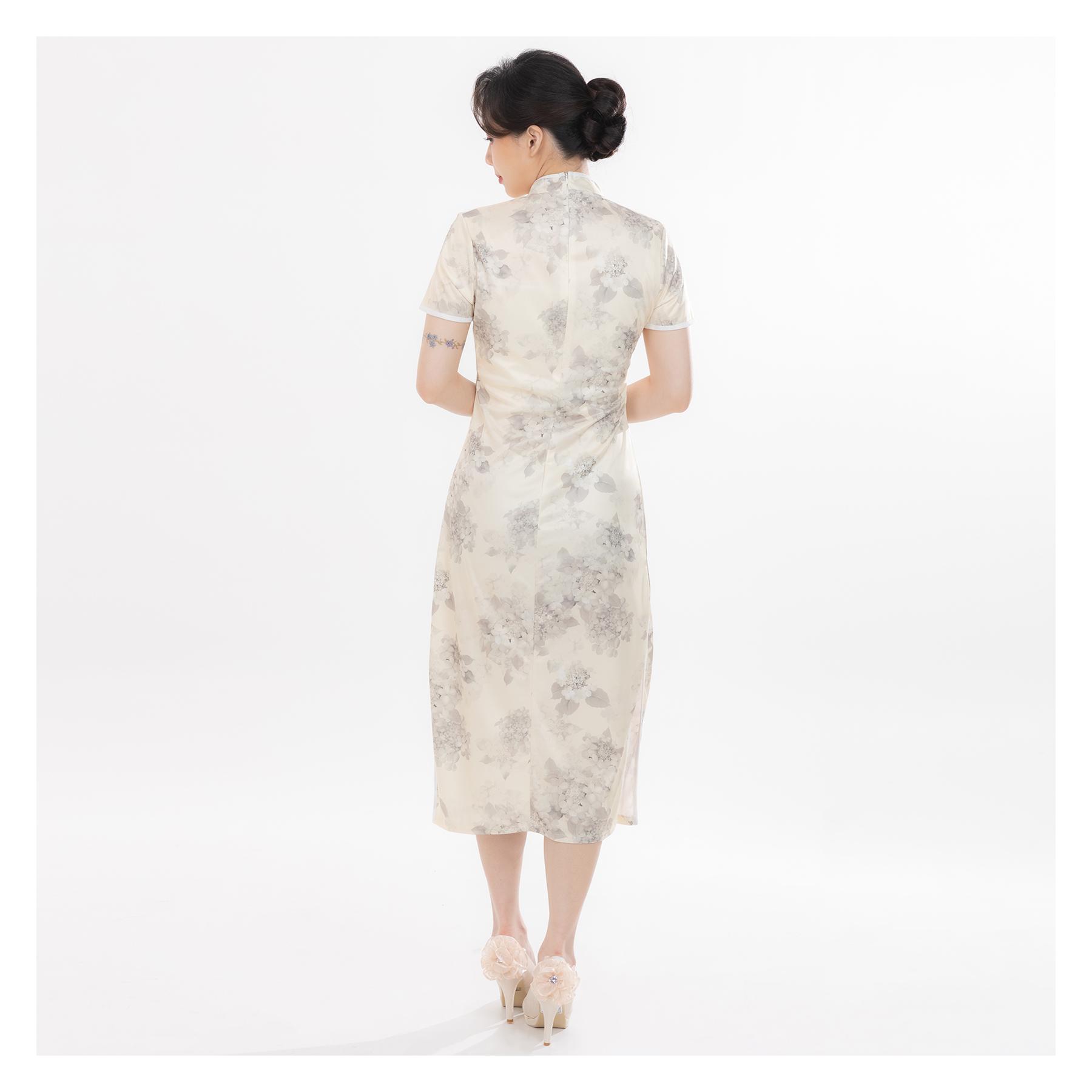 中式旗袍,新中式旗袍,改良式旗袍,新中式服裝,新中式洋裝,新中式衣服,中式旗袍婚紗,中式婚紗