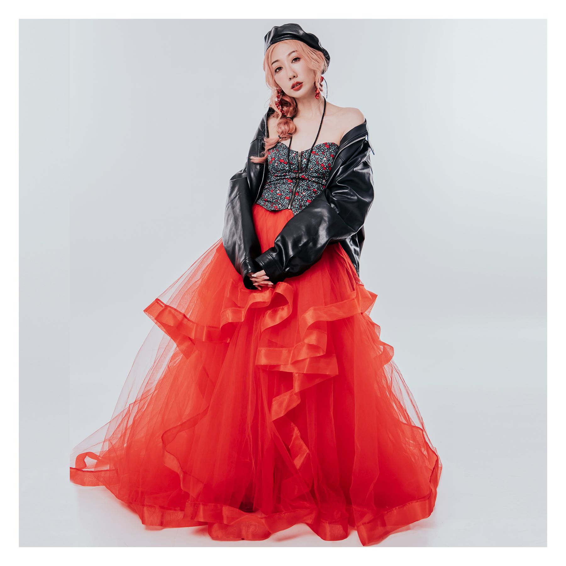 百變婚紗,紗裙寫真,婚紗寫真風格,創意婚紗,便服搭婚紗,個人婚紗,閨蜜婚紗,情侶婚紗,個性婚紗穿搭,紗裙搭配,婚紗攝影推薦,自由婚紗風格