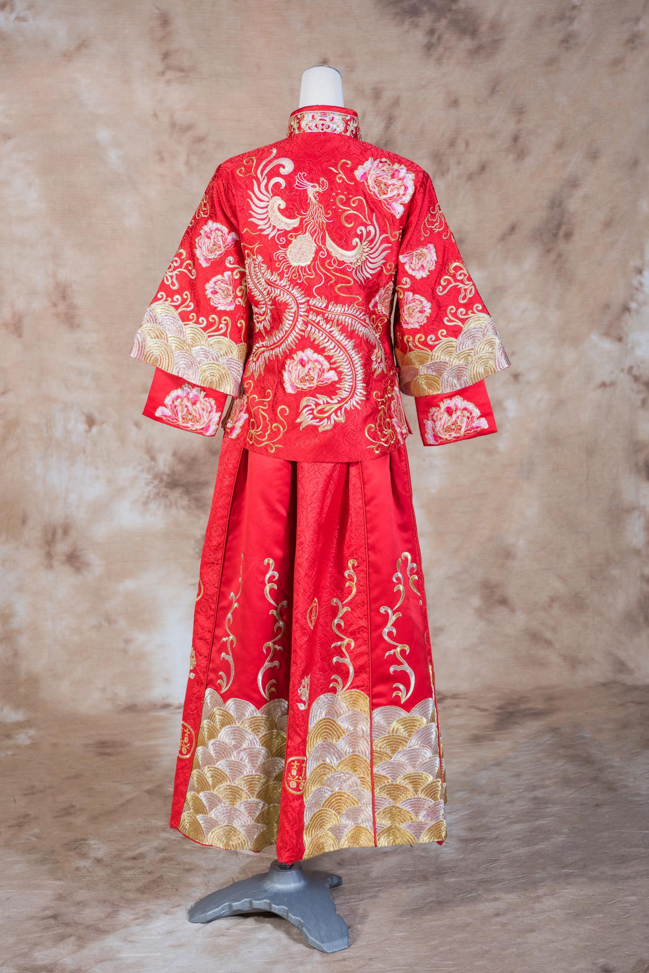 拍照秀禾服,宴客秀禾服,秀禾服,中式禮服,中式婚紗,龍鳳褂,秀禾服款式,秀禾服租借,秀禾服婚紗