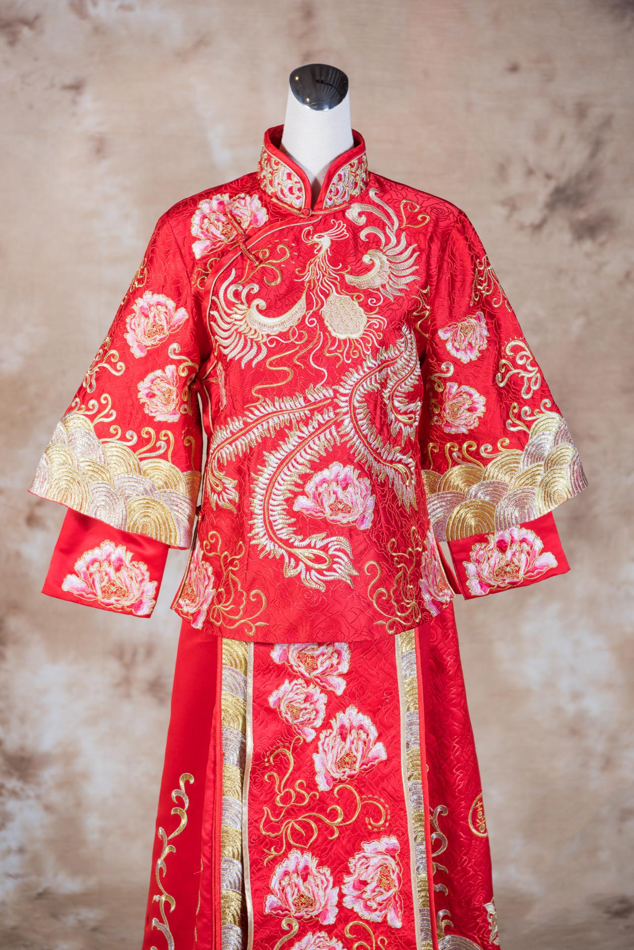 拍照秀禾服,宴客秀禾服,秀禾服,中式禮服,中式婚紗,龍鳳褂,秀禾服款式,秀禾服租借,秀禾服婚紗