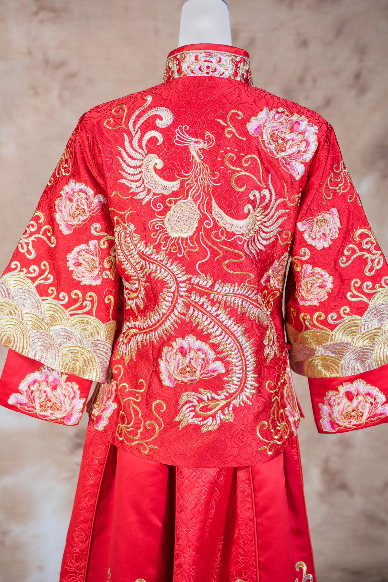 拍照秀禾服,宴客秀禾服,秀禾服,中式禮服,中式婚紗,龍鳳褂,秀禾服款式,秀禾服租借,秀禾服婚紗